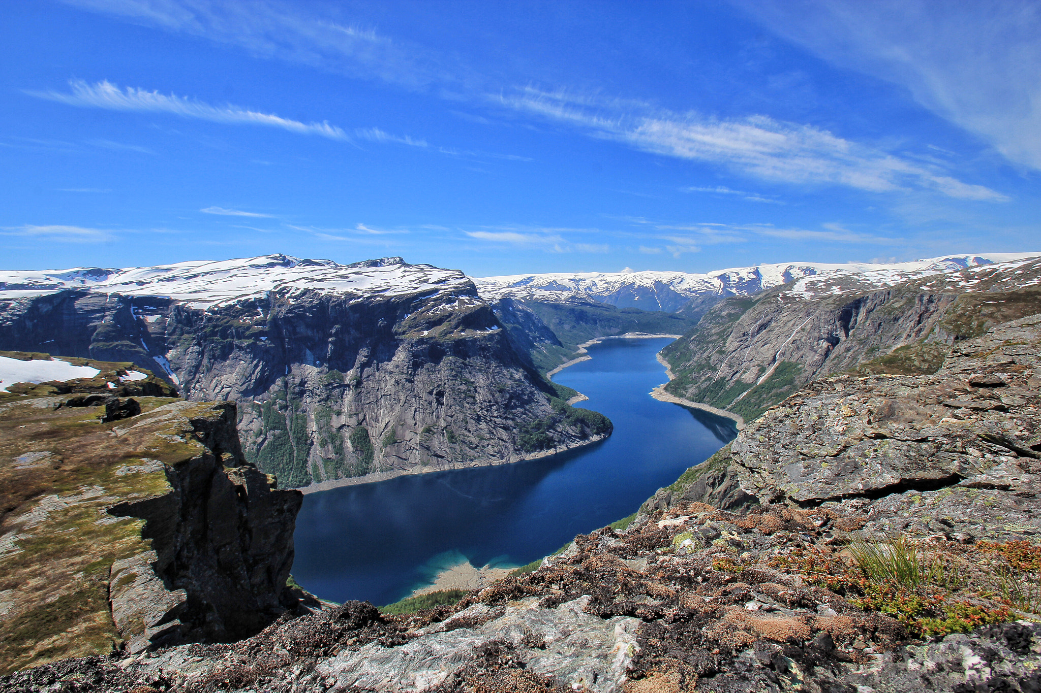 Canon EOS 60D sample photo. Lunch at trolltunga , perfect view photography
