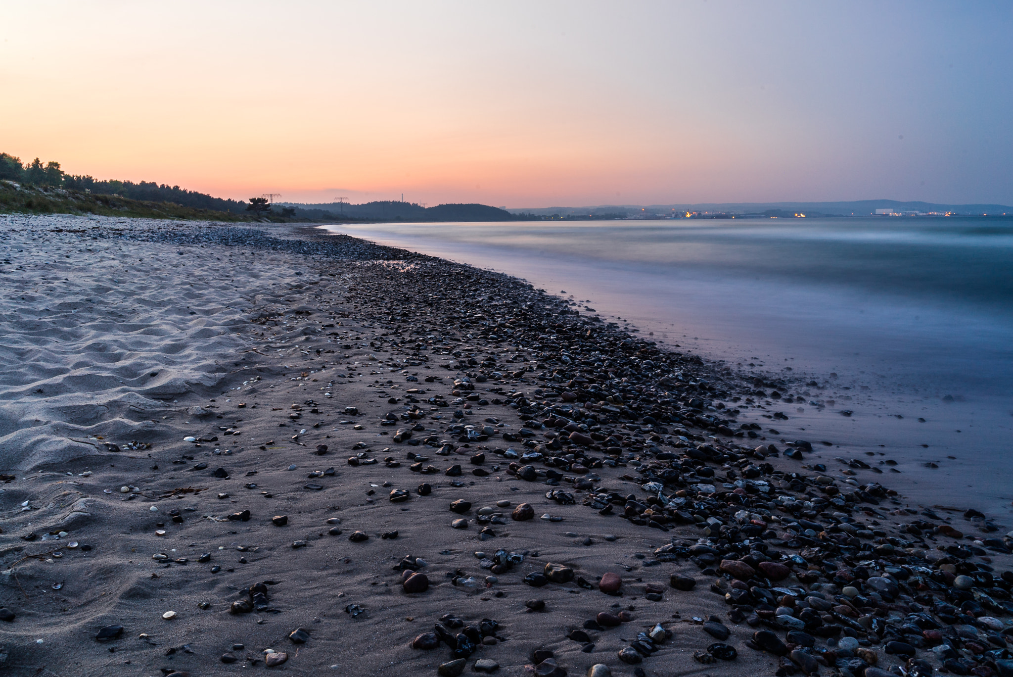 Sony FE 28mm F2 sample photo. Baltical sun photography