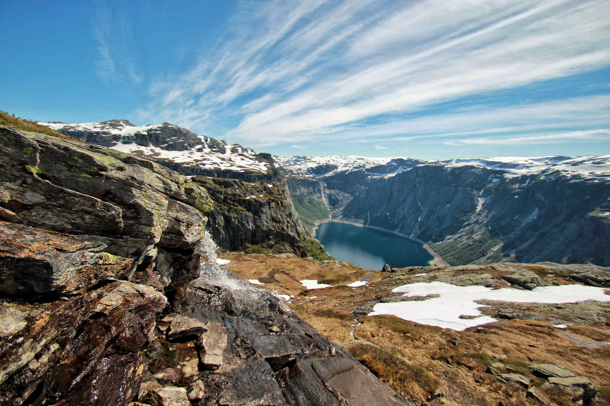 Canon EOS 60D sample photo. Viewpoint at the path to trolltunga photography