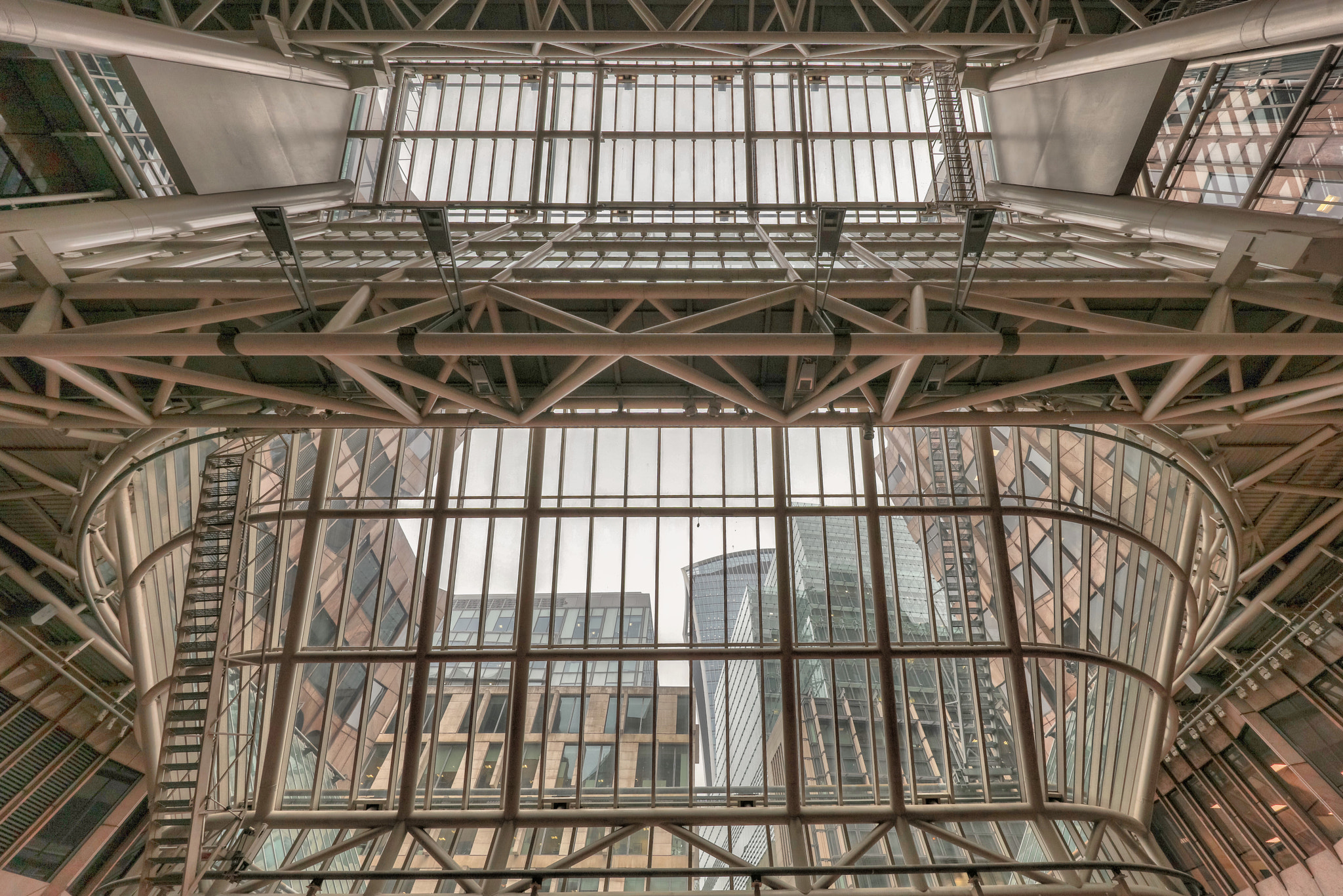 Canon EOS 5DS R + Canon EF 11-24mm F4L USM sample photo. U.k. london photography