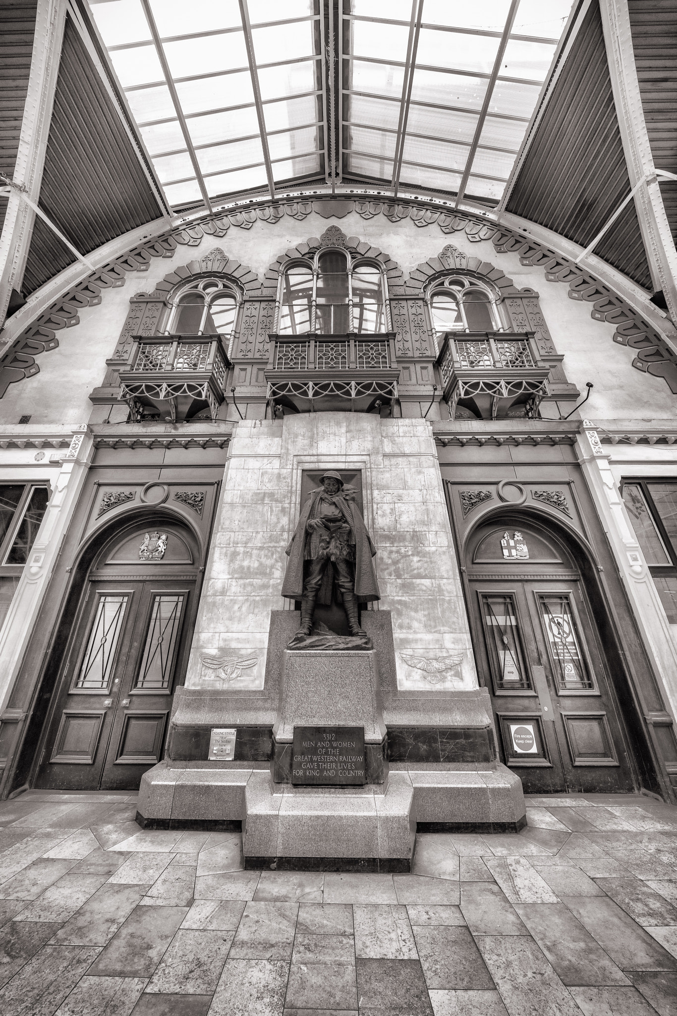 Canon EOS 5DS R + Canon EF 11-24mm F4L USM sample photo. U.k. london photography