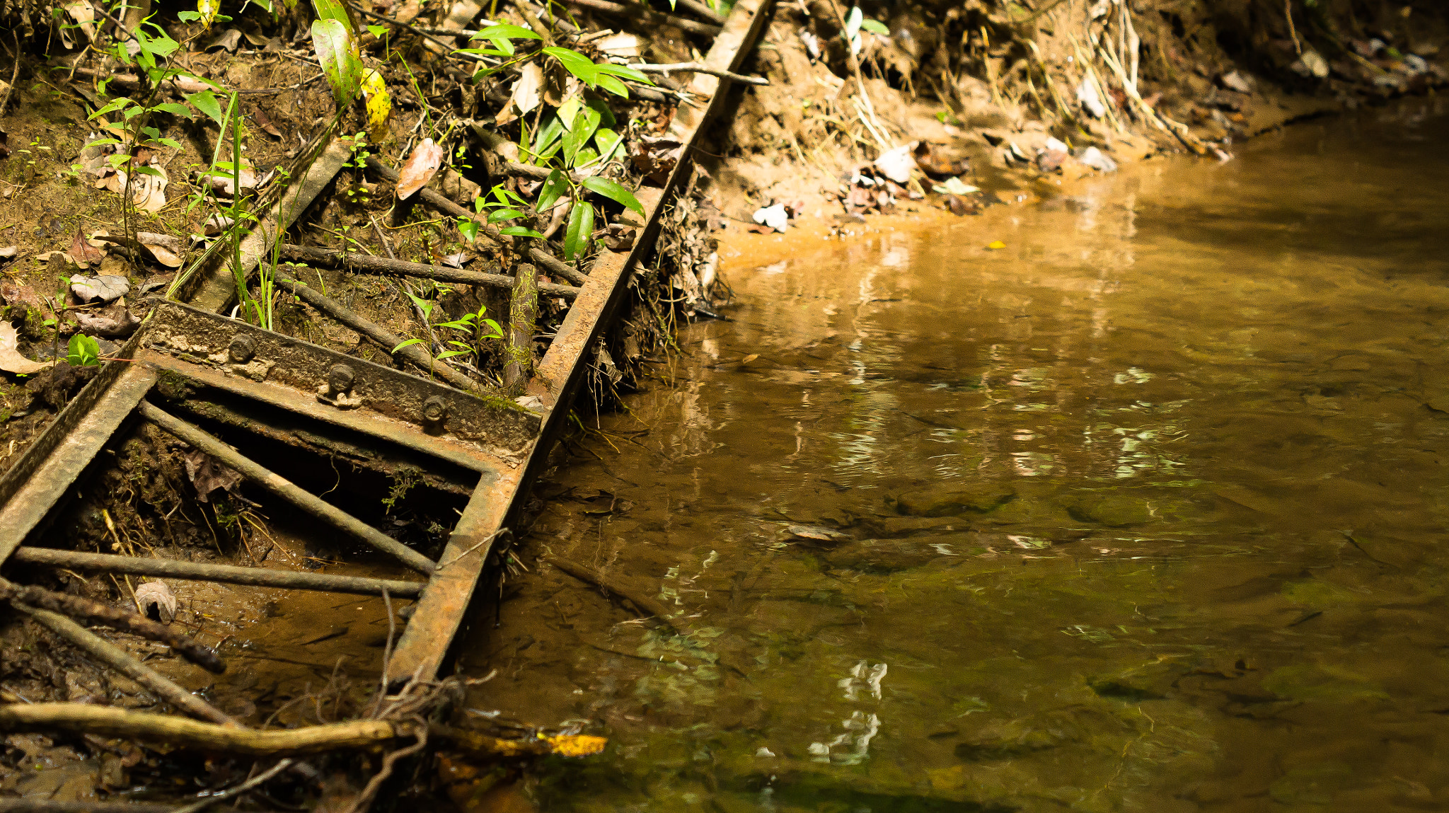 Sony SLT-A33 + Sony DT 50mm F1.8 SAM sample photo. River ruins photography