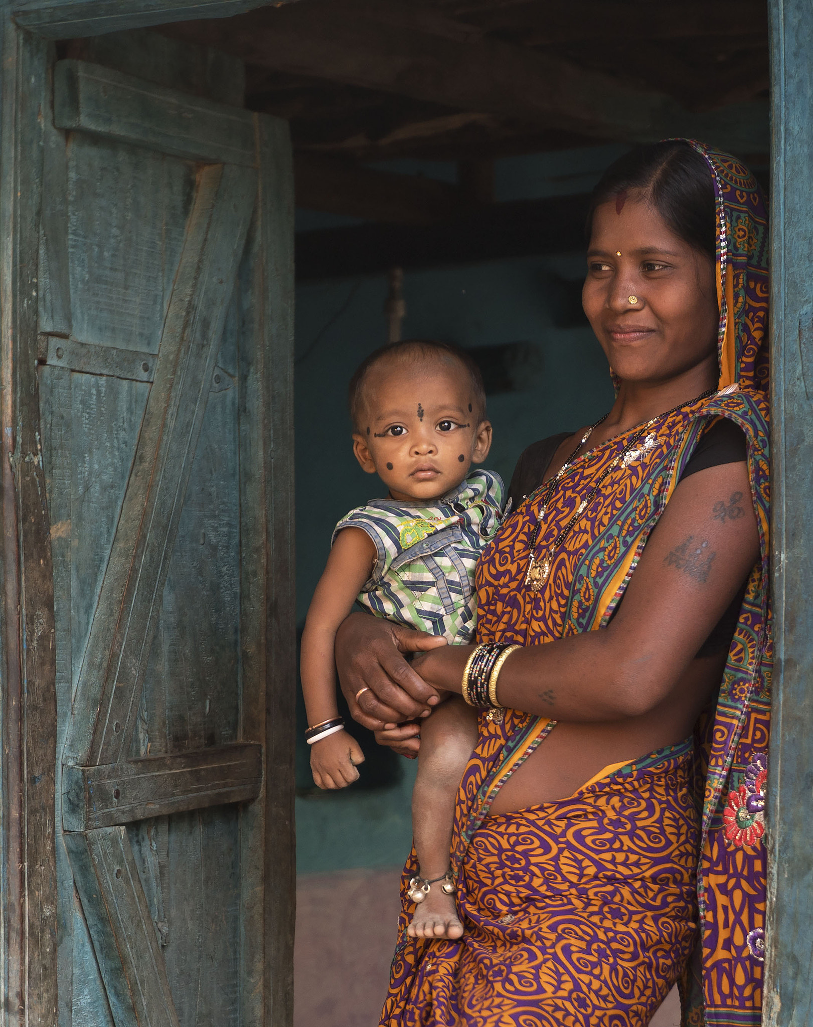 Sony a7R II + Sony Vario-Sonnar T* 16-35mm F2.8 ZA SSM sample photo. Mother and child photography