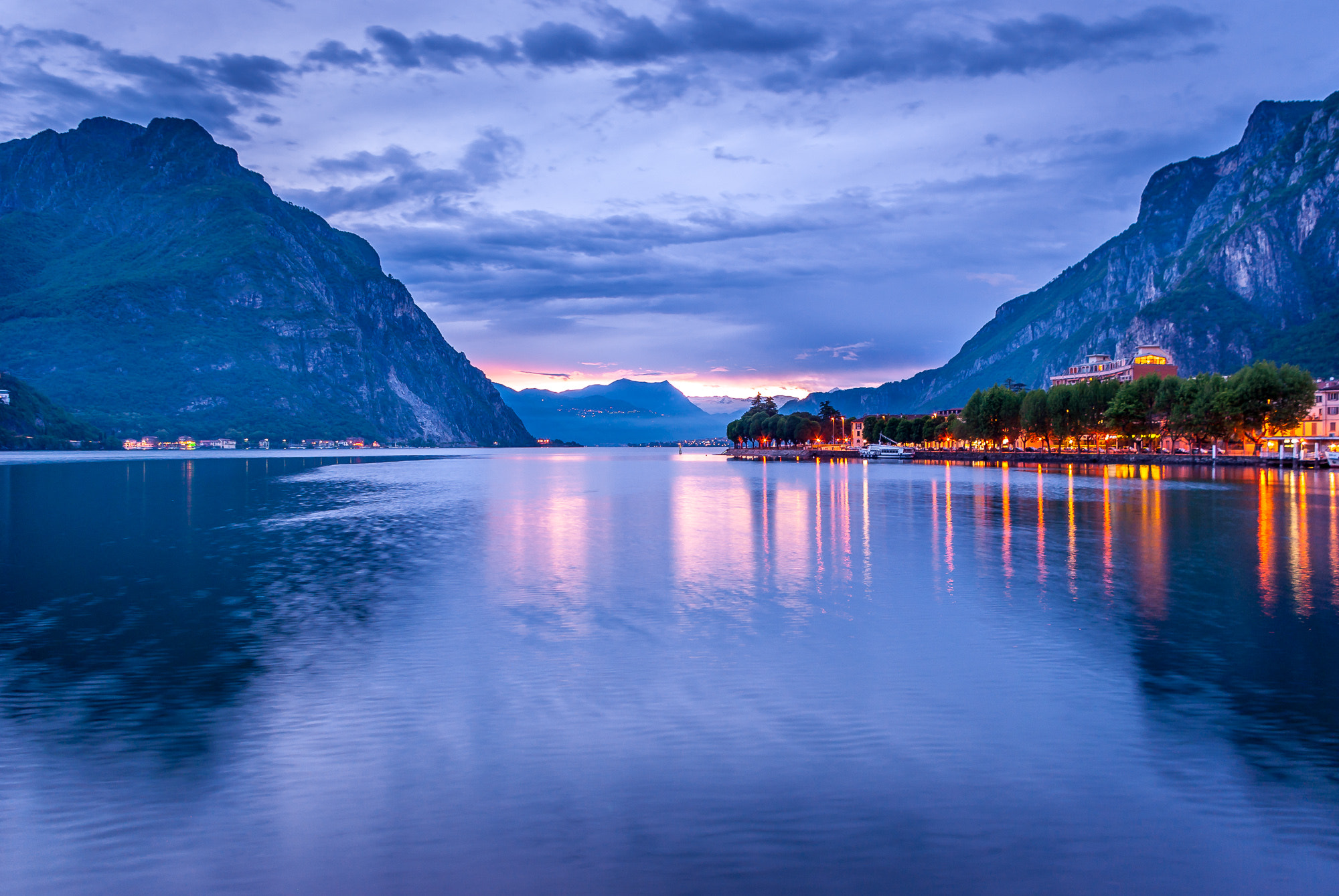Pentax K200D sample photo. Sunset over lake como photography