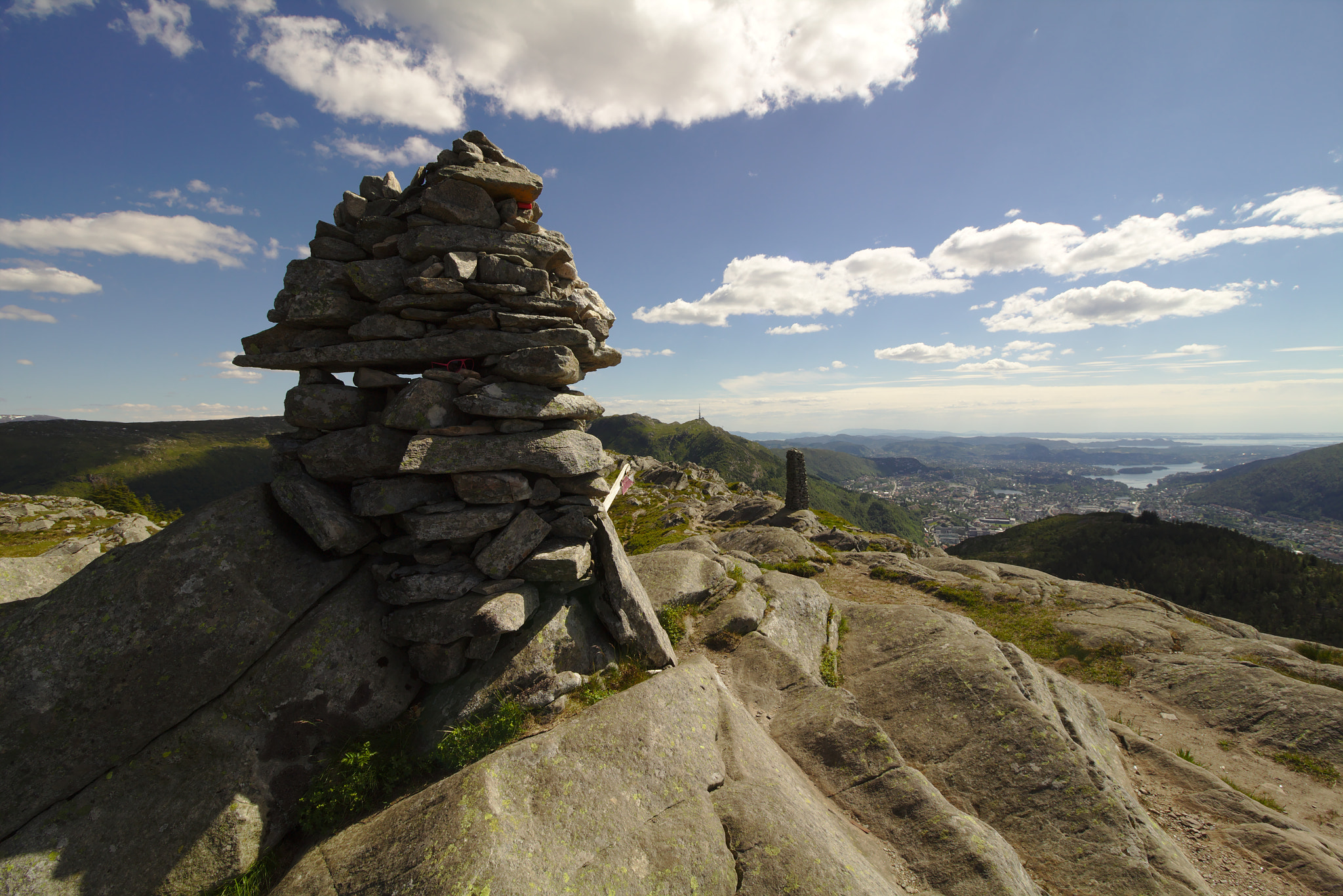Canon EF-S 10-18mm F4.5–5.6 IS STM sample photo. Top of mount blåmanen photography