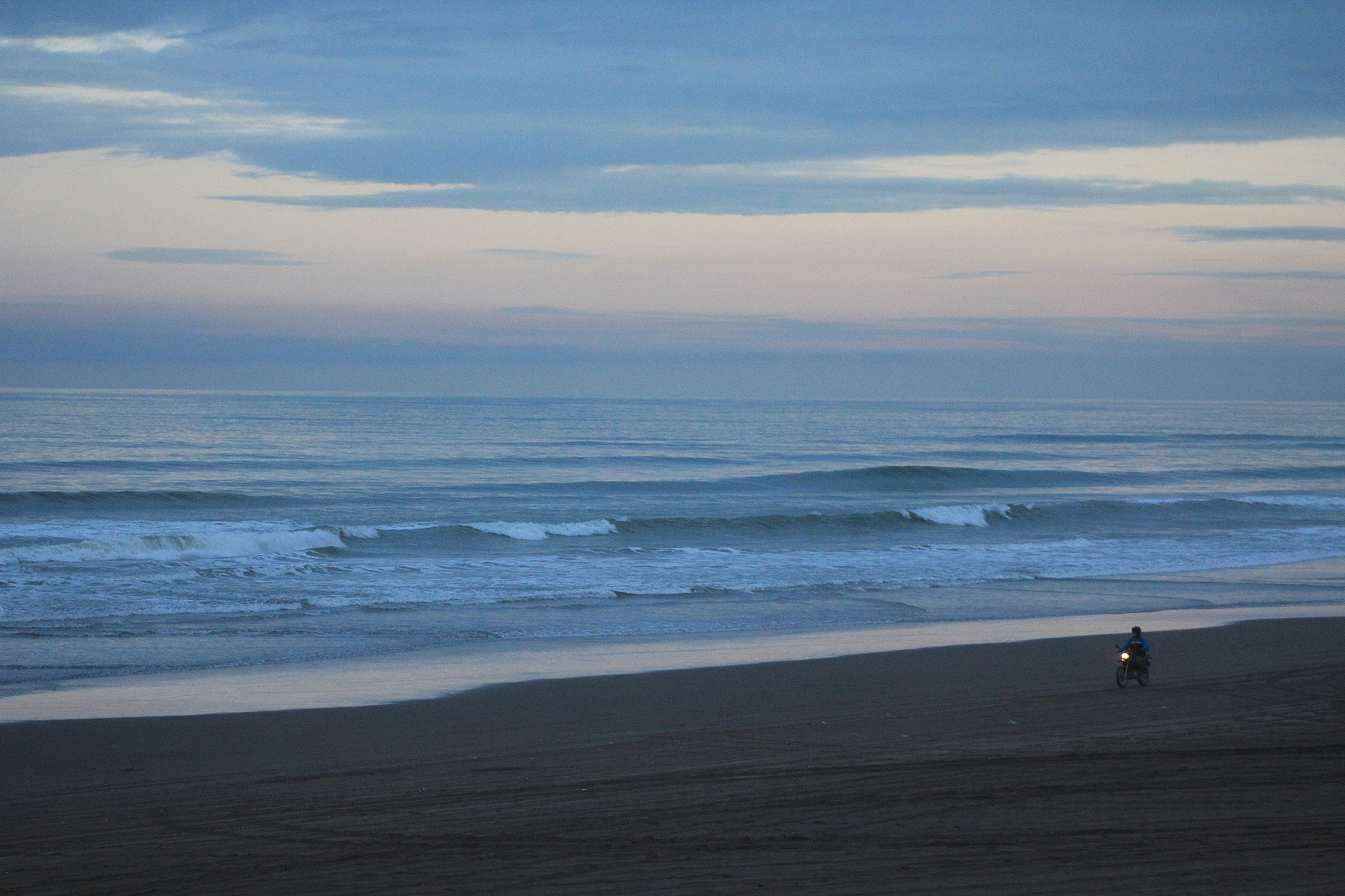 Canon EOS 550D (EOS Rebel T2i / EOS Kiss X4) sample photo. Autumn sunset photography