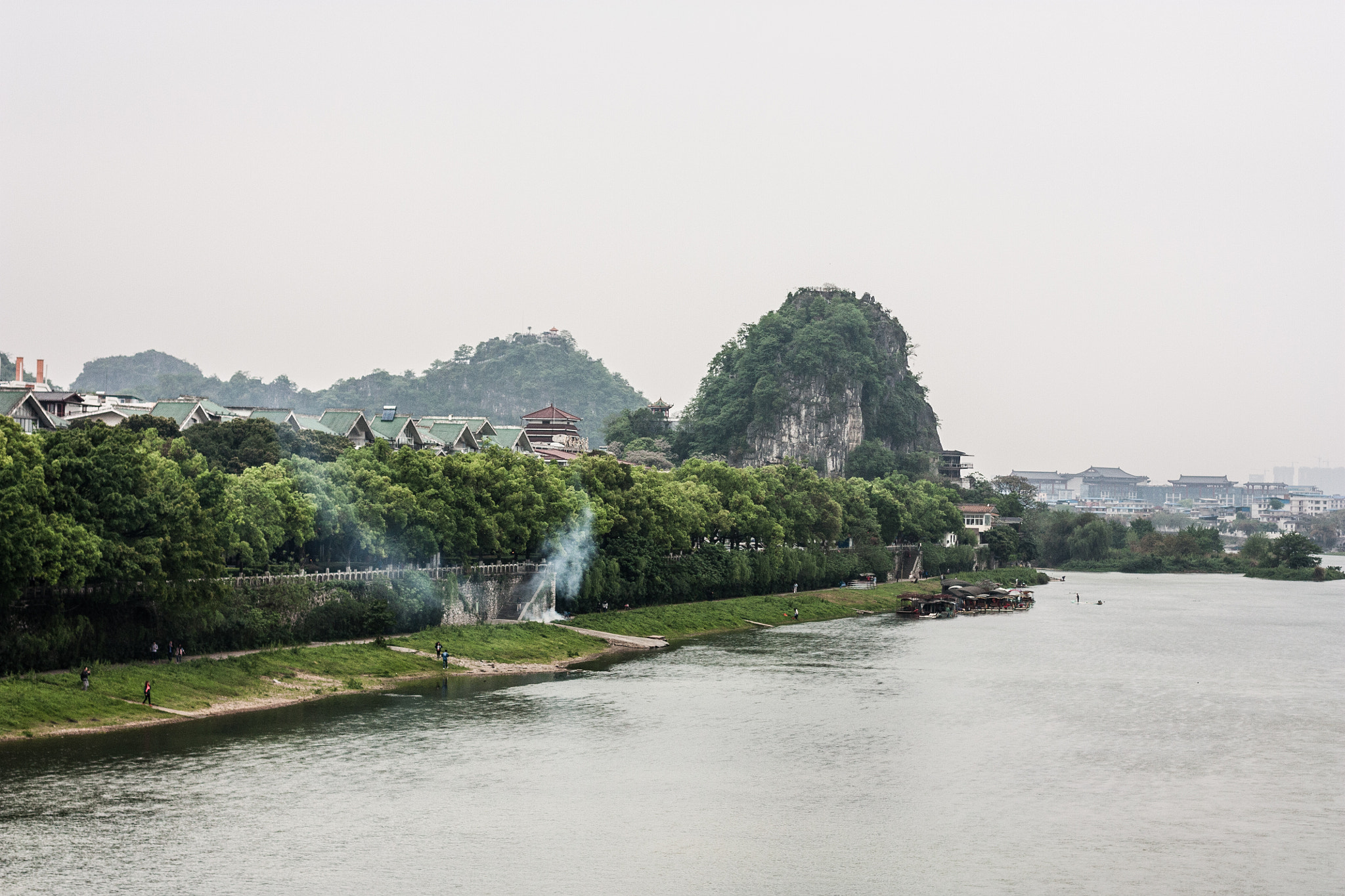 Canon EOS 450D (EOS Rebel XSi / EOS Kiss X2) + Canon EF 50mm F1.4 USM sample photo. Landscapes of guangxi photography