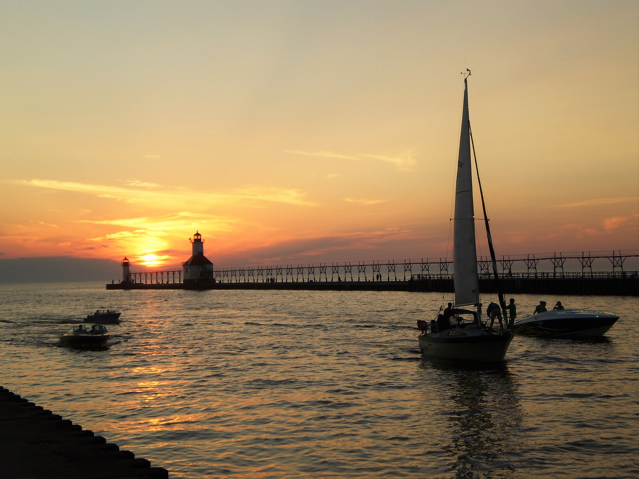 Olympus FE20,X15,C25 sample photo. Lighthouse photography