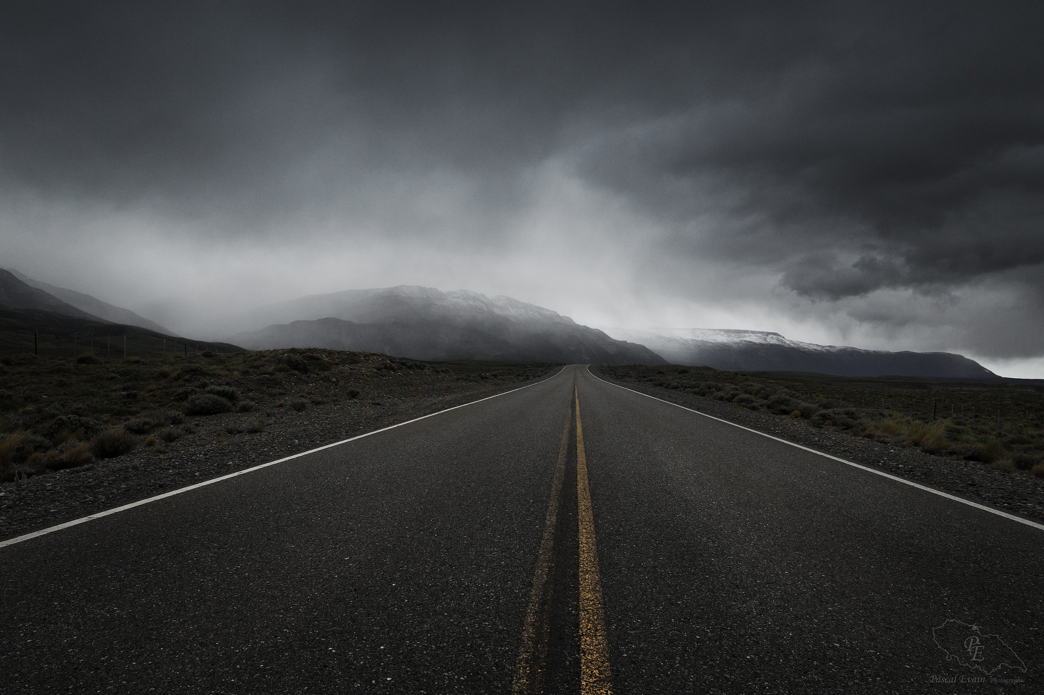 Canon EOS-1D Mark IV sample photo. On the road photography
