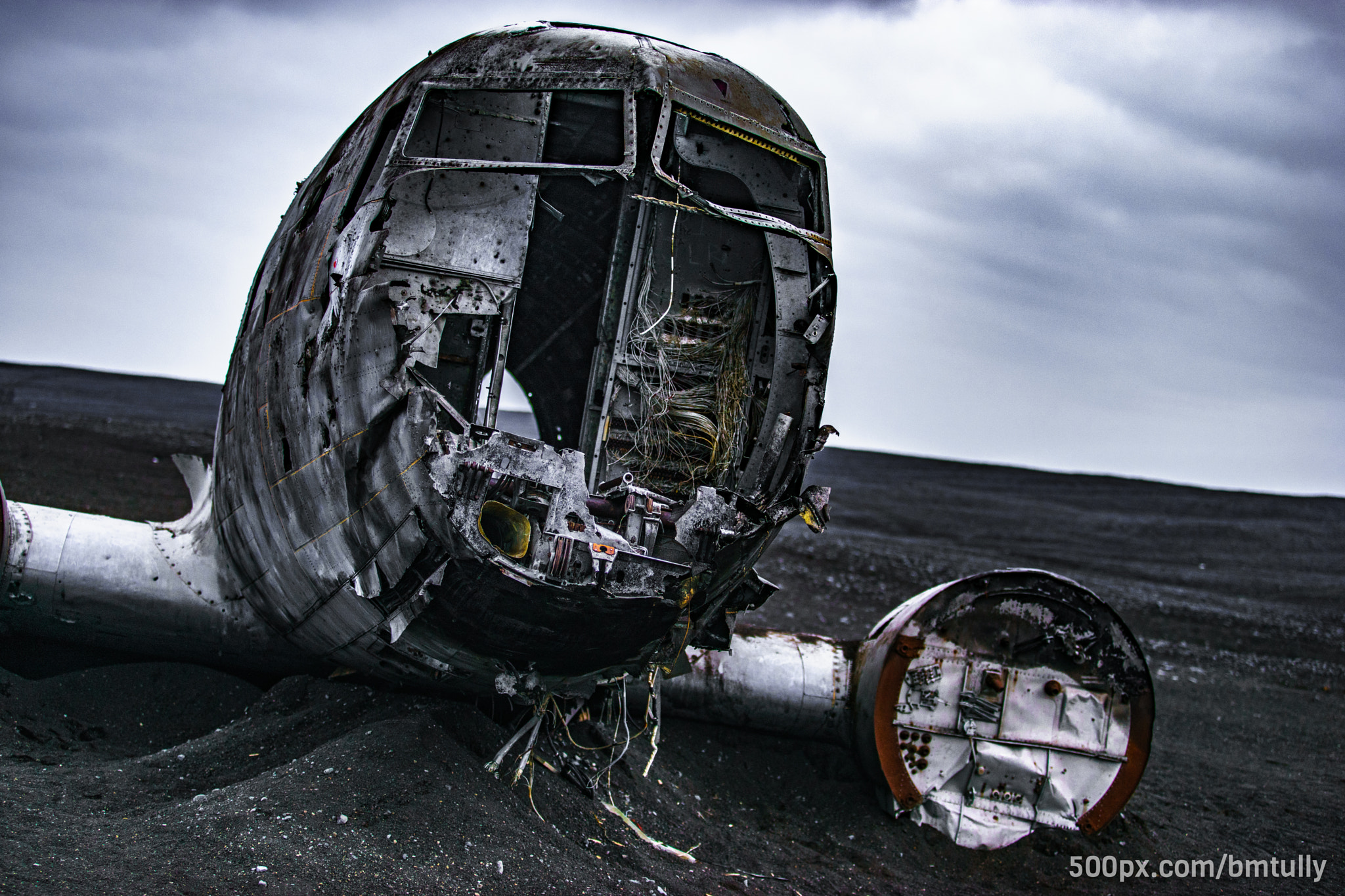 Sony a7 II + Canon EF 70-200mm F2.8L USM sample photo. Doomed dc-3 photography