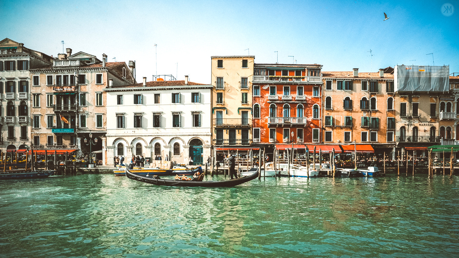 Nikon D700 + Nikon AF-S Nikkor 20mm F1.8G ED sample photo. Venecia | one day photography