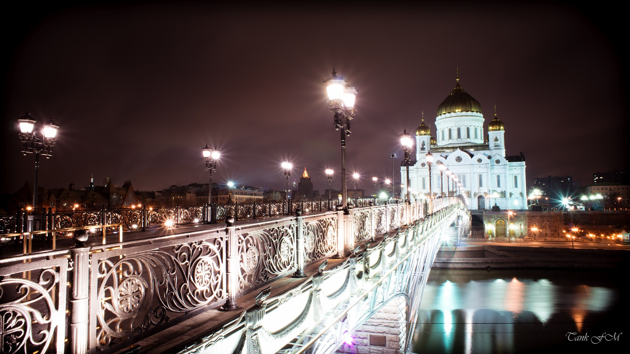 Sony Alpha NEX-5N + Sony E 16mm F2.8 sample photo. The cathedral of christ the saviour in moscow photography