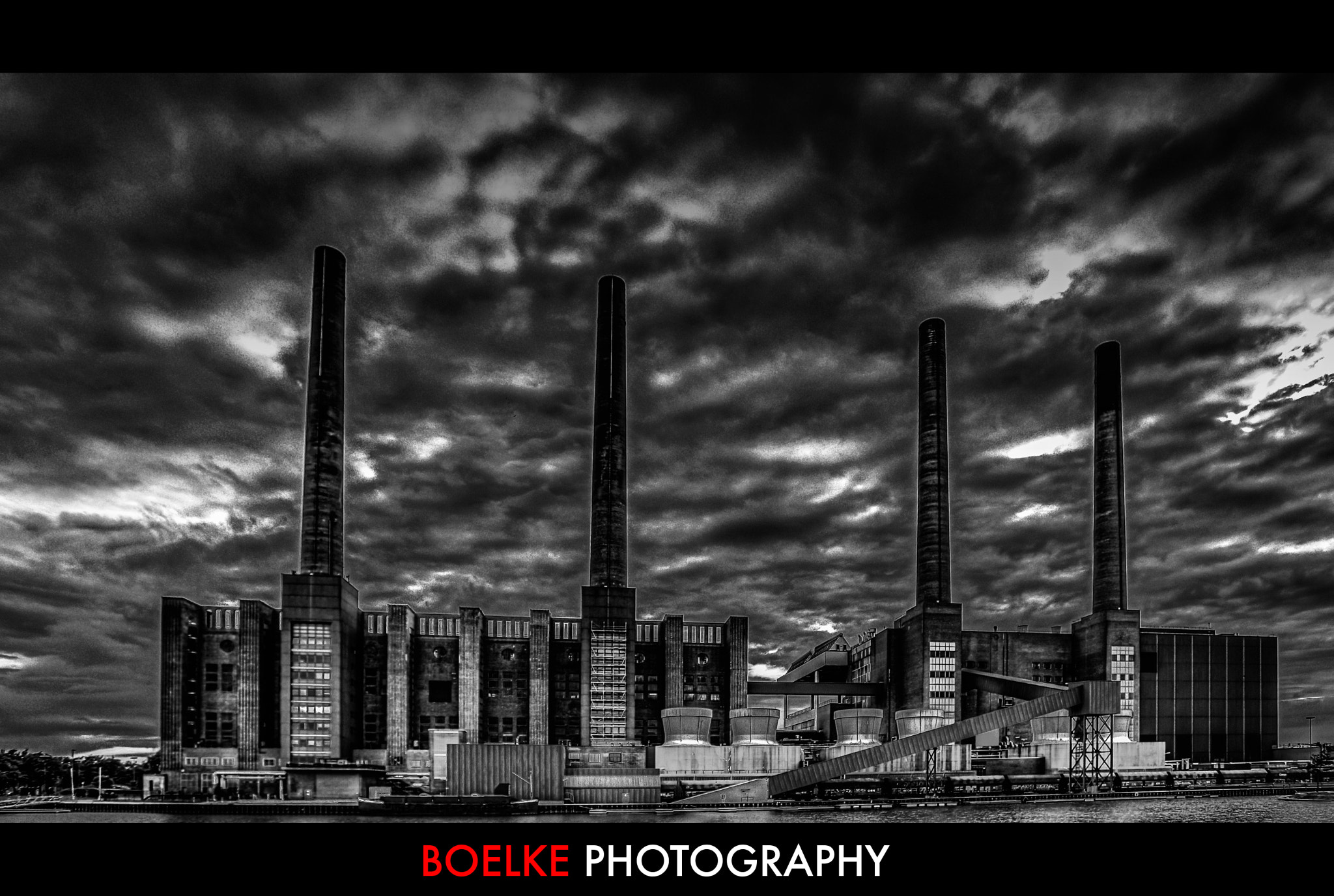 Canon EOS-1Ds Mark III sample photo. The dark powerplant photography