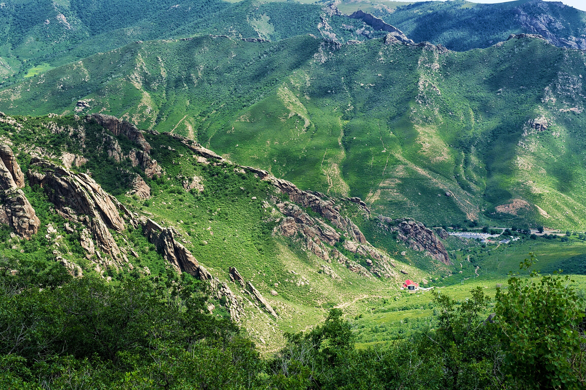 Nikon AF-S Nikkor 28-70mm F2.8 ED-IF sample photo. Mountain and red house photography