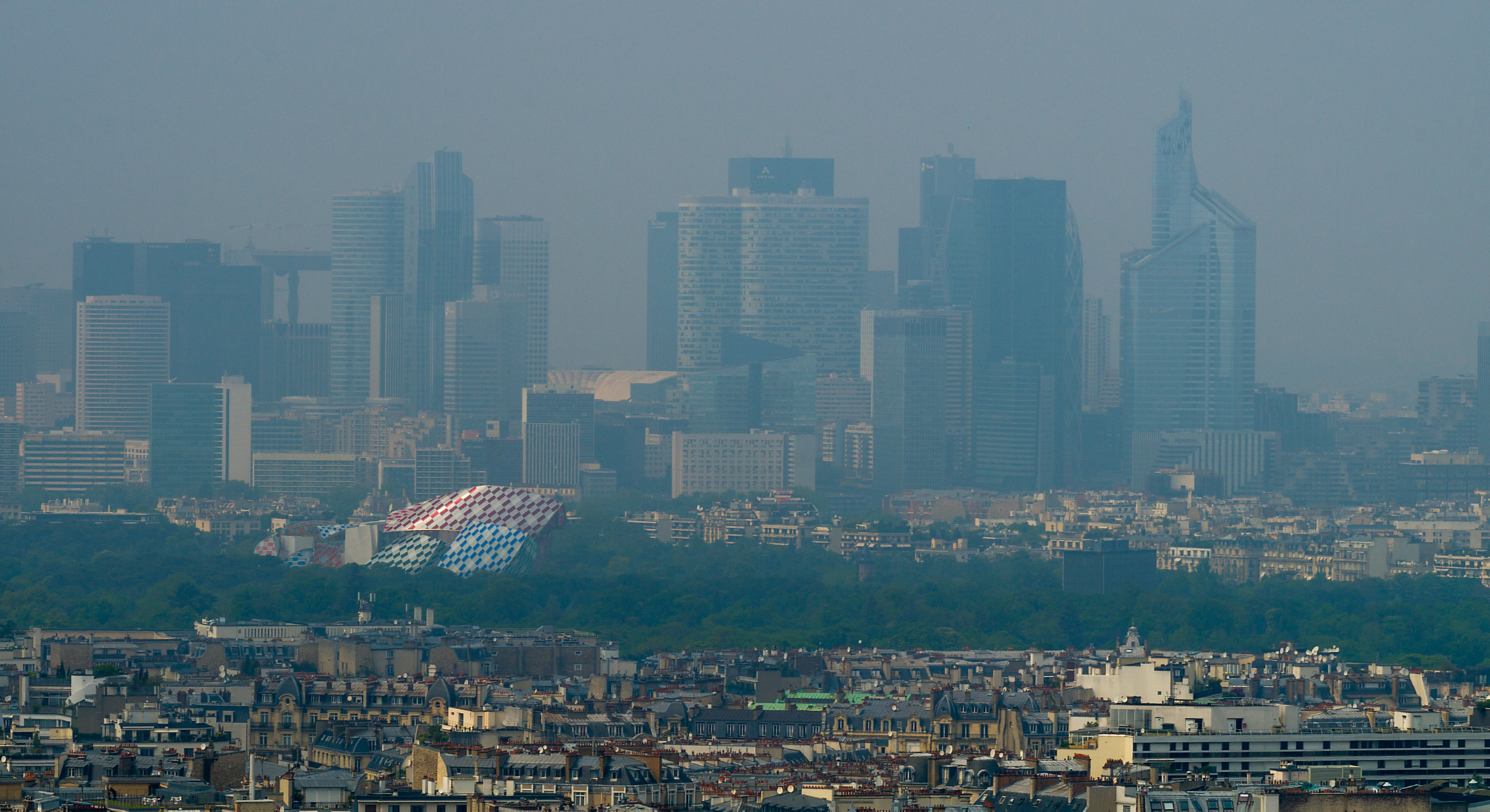 Tamron SP 70-300mm F4-5.6 Di USD sample photo. Paris..old age and new age...and the smog photography