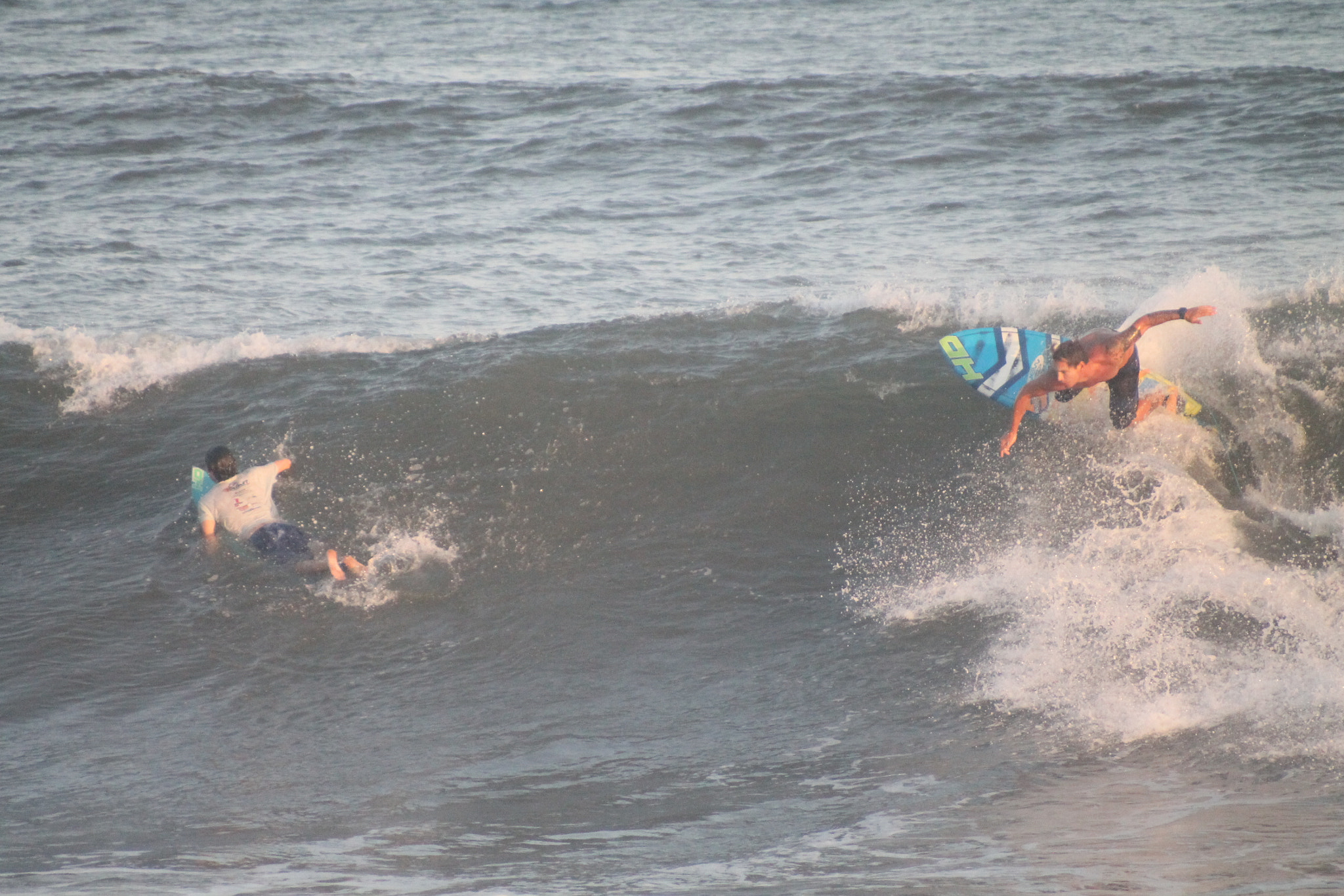 Canon EF 100-300mm f/5.6 sample photo. Surf photography