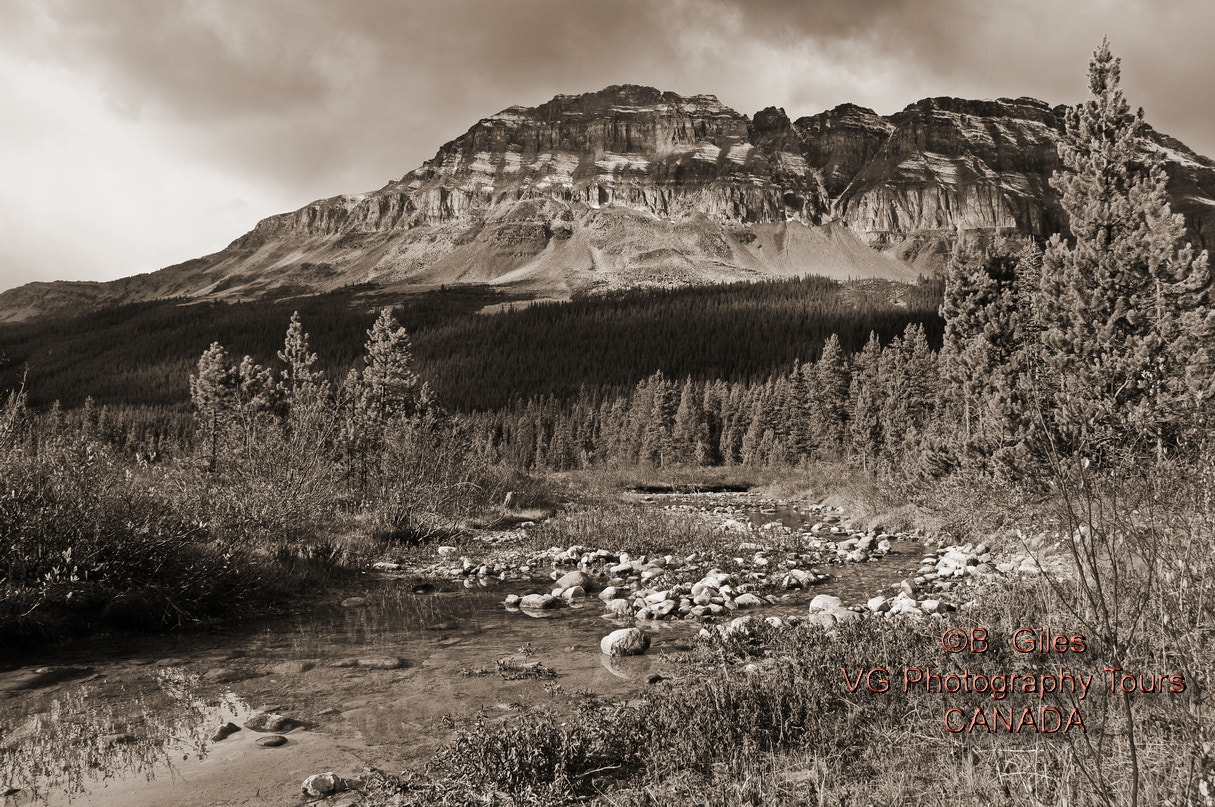 Pentax K20D sample photo. Bow peak mono photography