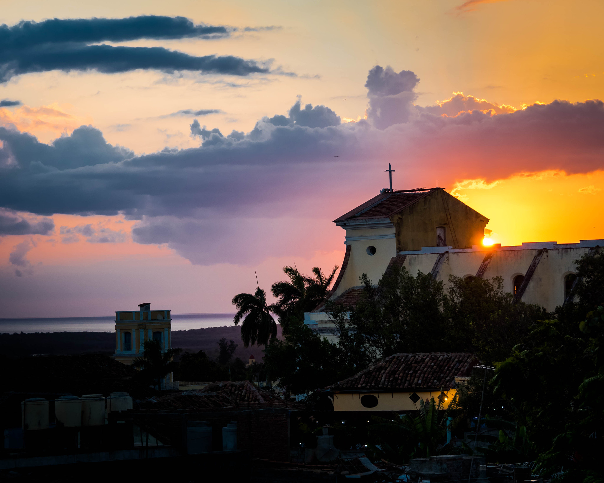 Olympus OM-D E-M5 II sample photo. Sunset in santiago,cuba v photography
