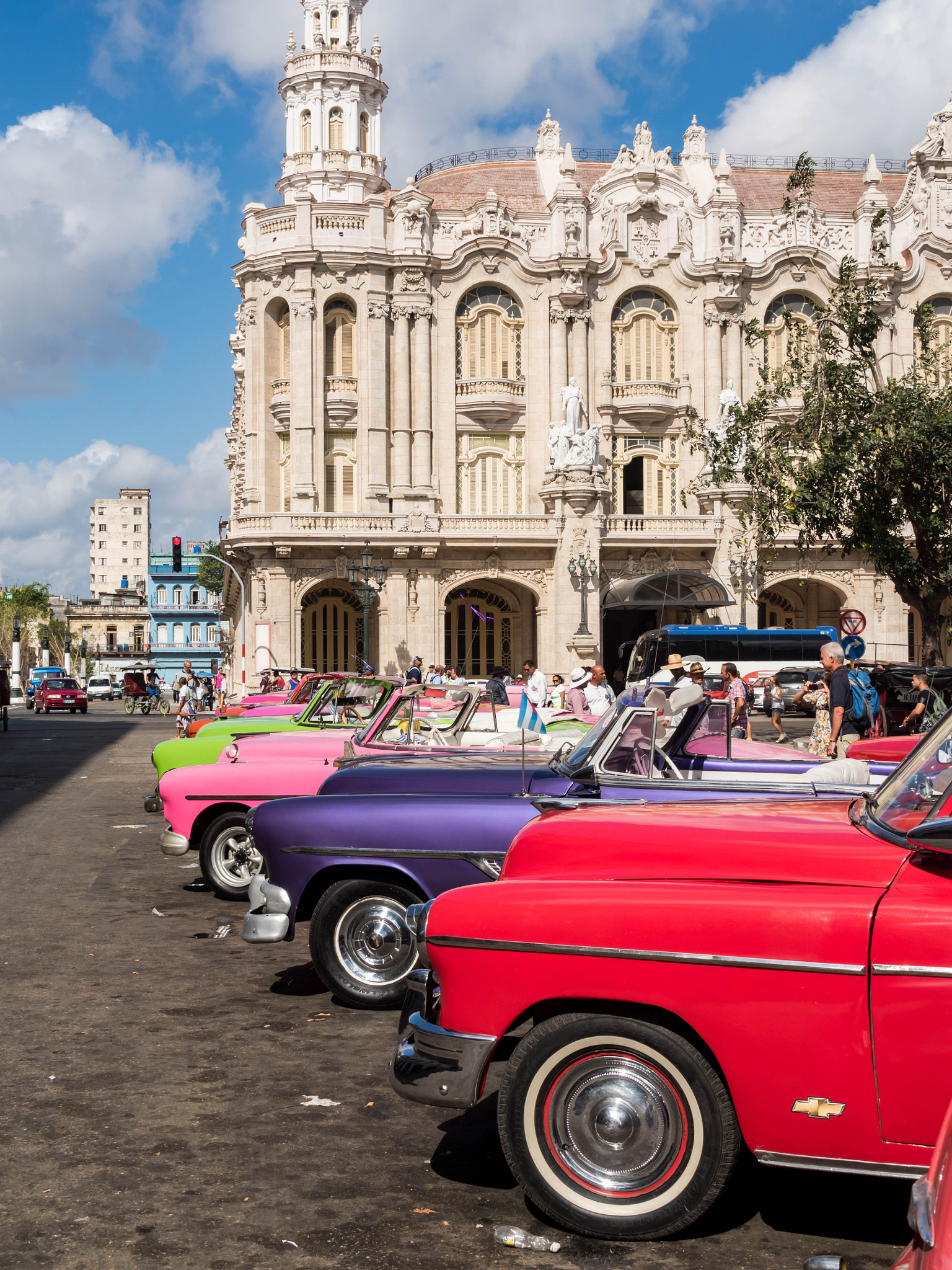 Olympus OM-D E-M5 II sample photo. Cuban lineup photography