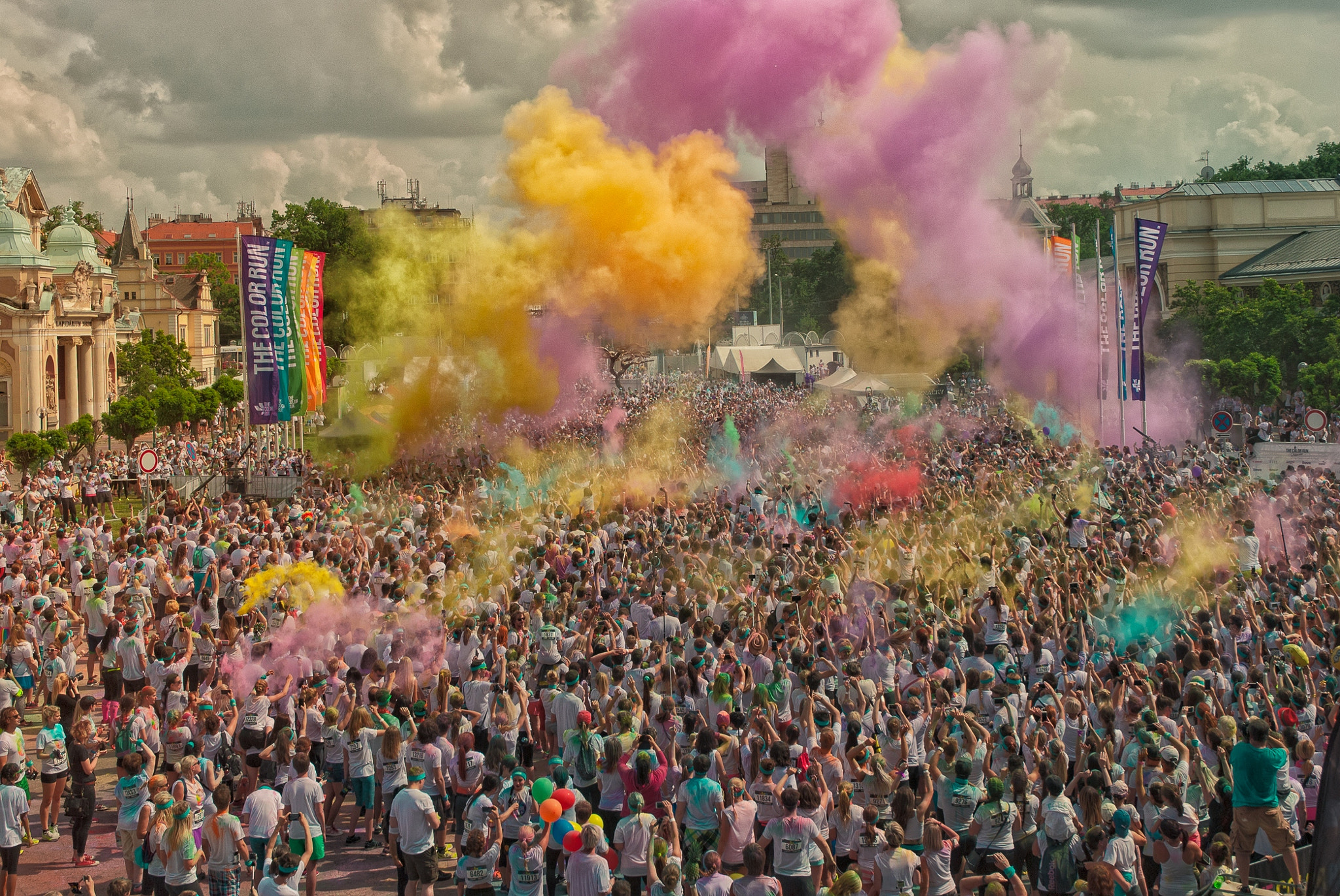 Nikon D3000 sample photo. Color run photography