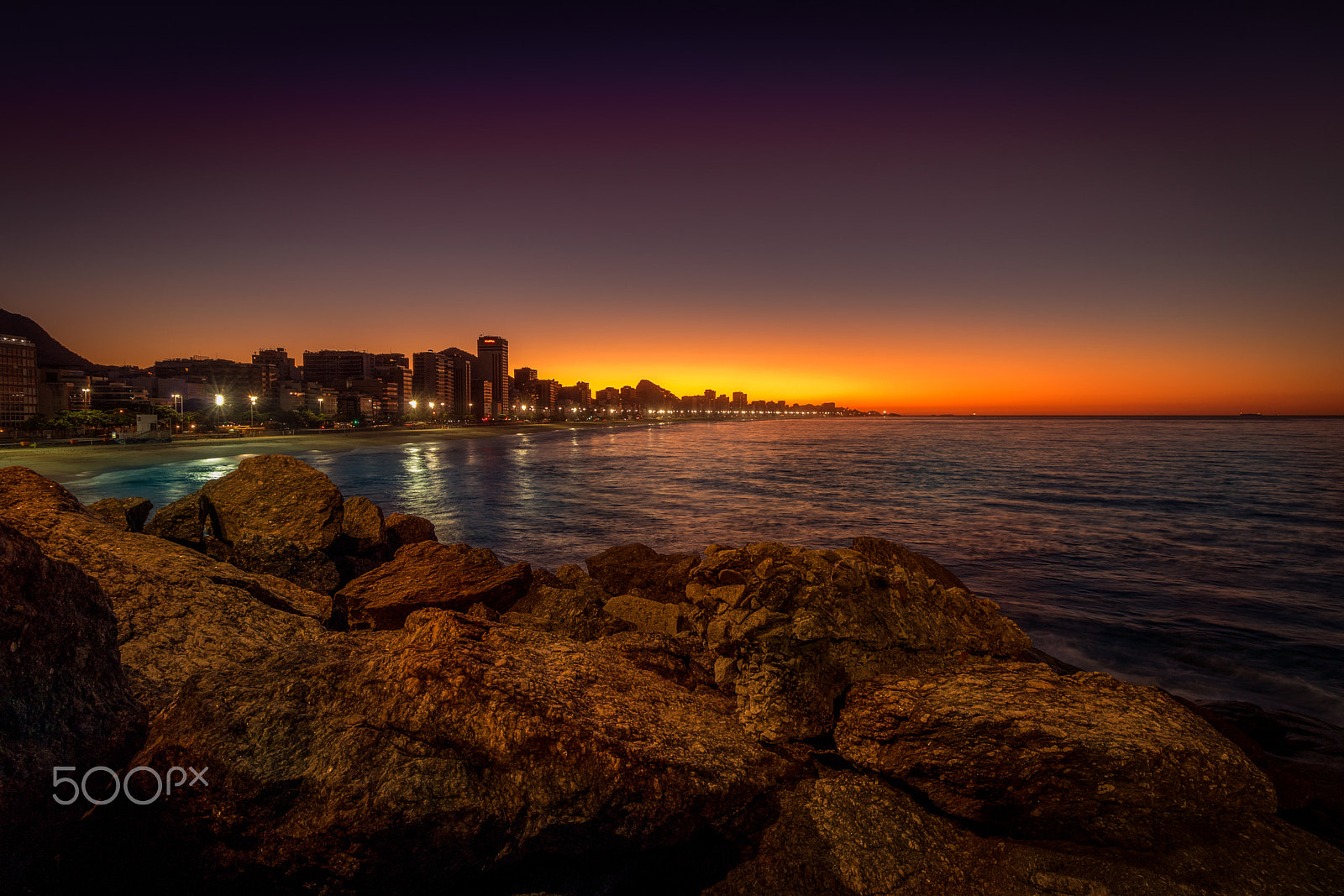 Canon EF-S 10-18mm F4.5–5.6 IS STM sample photo. Sunrise in rio photography