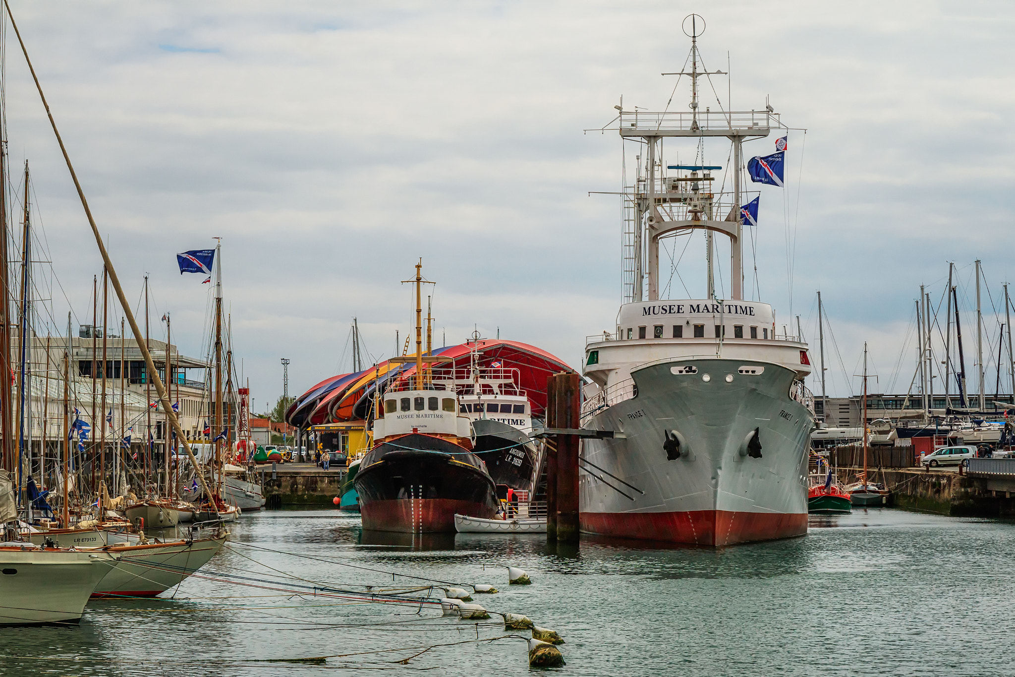 Canon EOS M3 sample photo. La rochelle and the colorful musee maritime photography