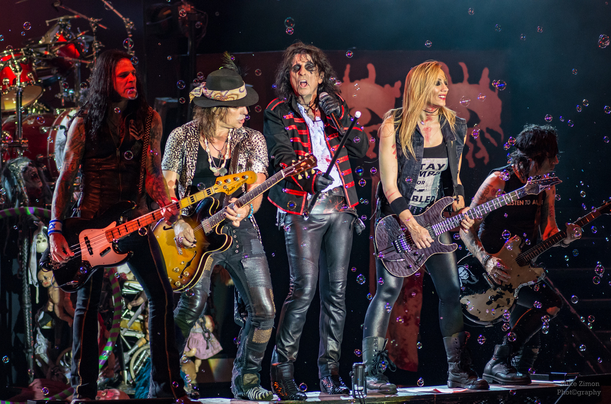 Pentax smc DA* 200mm F2.8 ED (IF) SDM sample photo. A real rock band photography