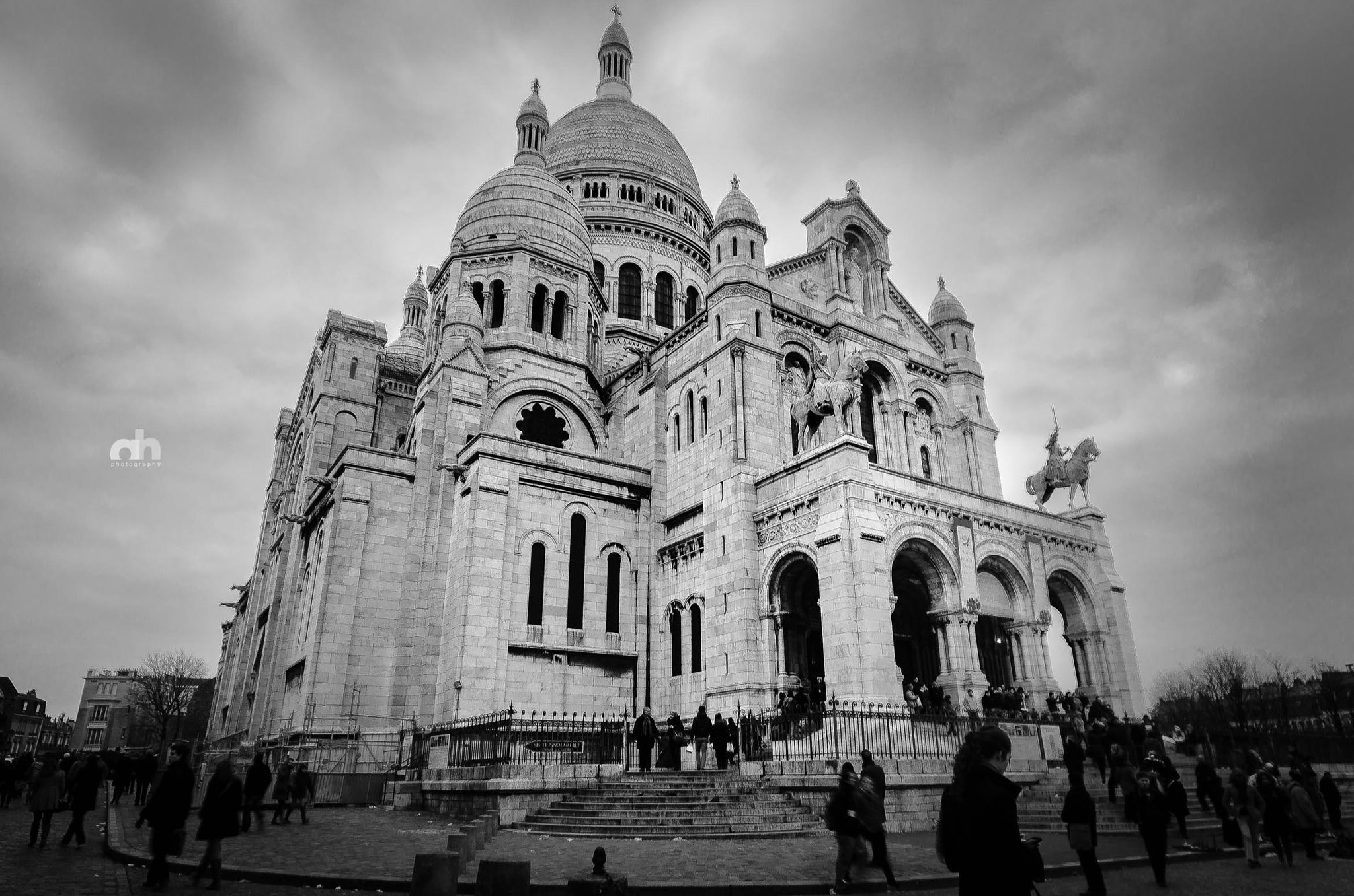 Nikon D7000 + Sigma 12-24mm F4.5-5.6 EX DG Aspherical HSM sample photo. Basilique du sacre coeur de montmartre photography