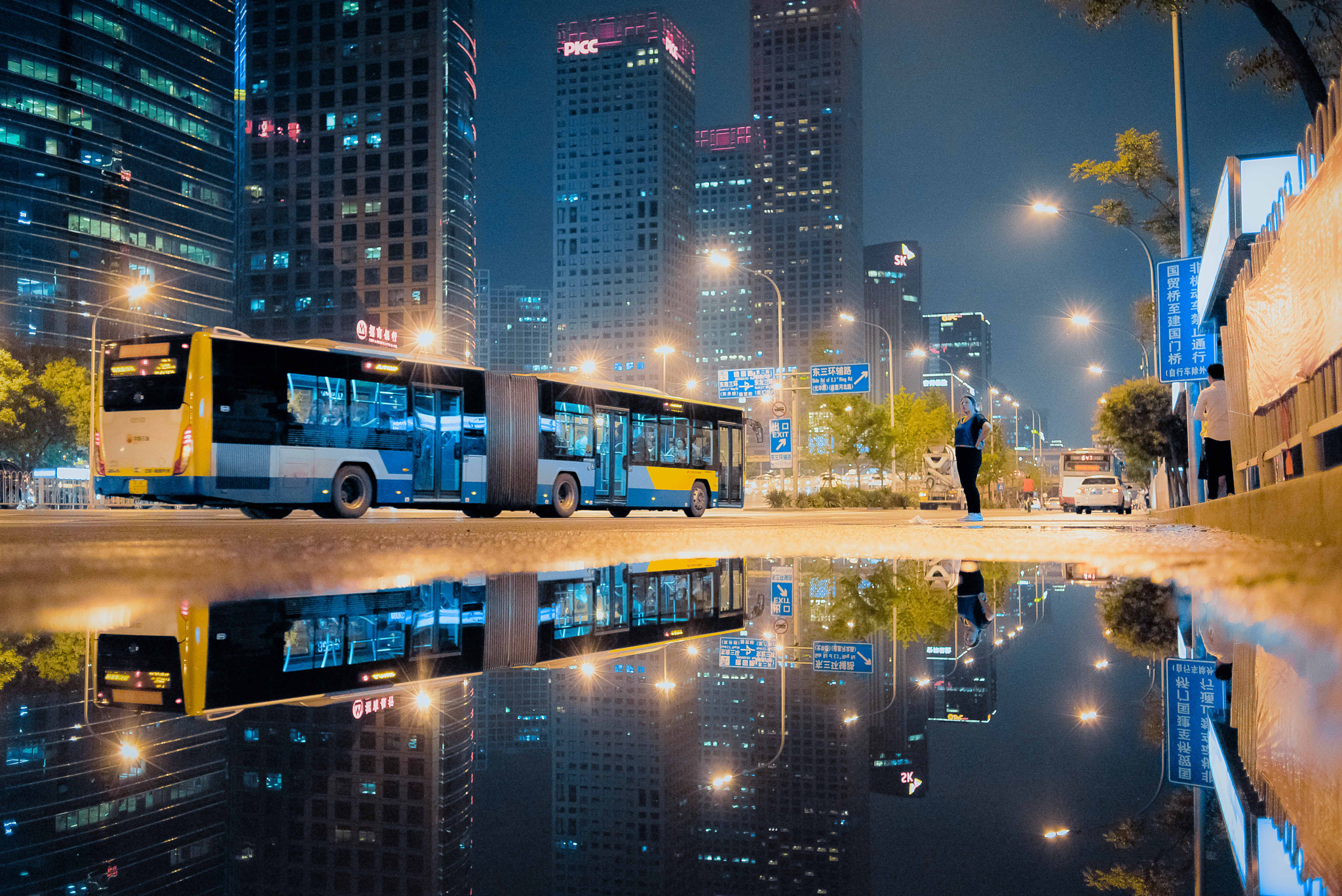 Nikon D810 + Nikon AF Nikkor 35mm F2D sample photo. A night after rain in beijing photography