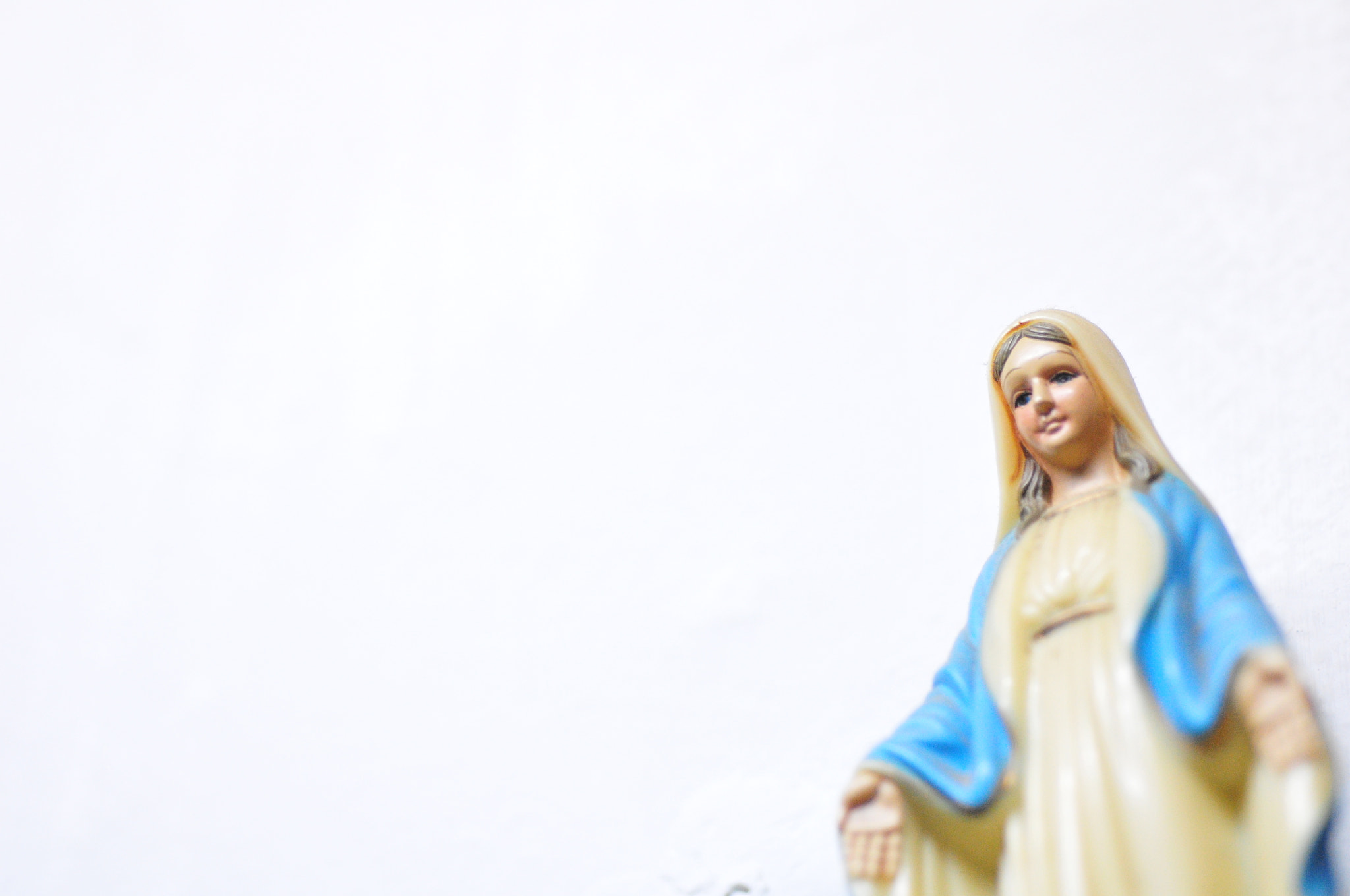 Nikon D300 + Nikon AF Micro-Nikkor 60mm F2.8D sample photo. Mama mary !!! photography