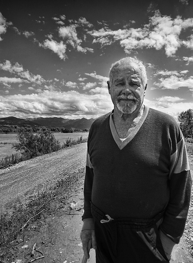 Canon EF 24mm F2.8 sample photo. Old man photography