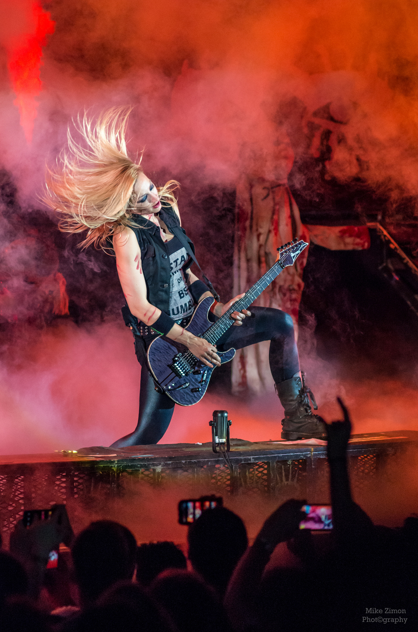 Pentax smc DA* 200mm F2.8 ED (IF) SDM sample photo. Nita strauss photography