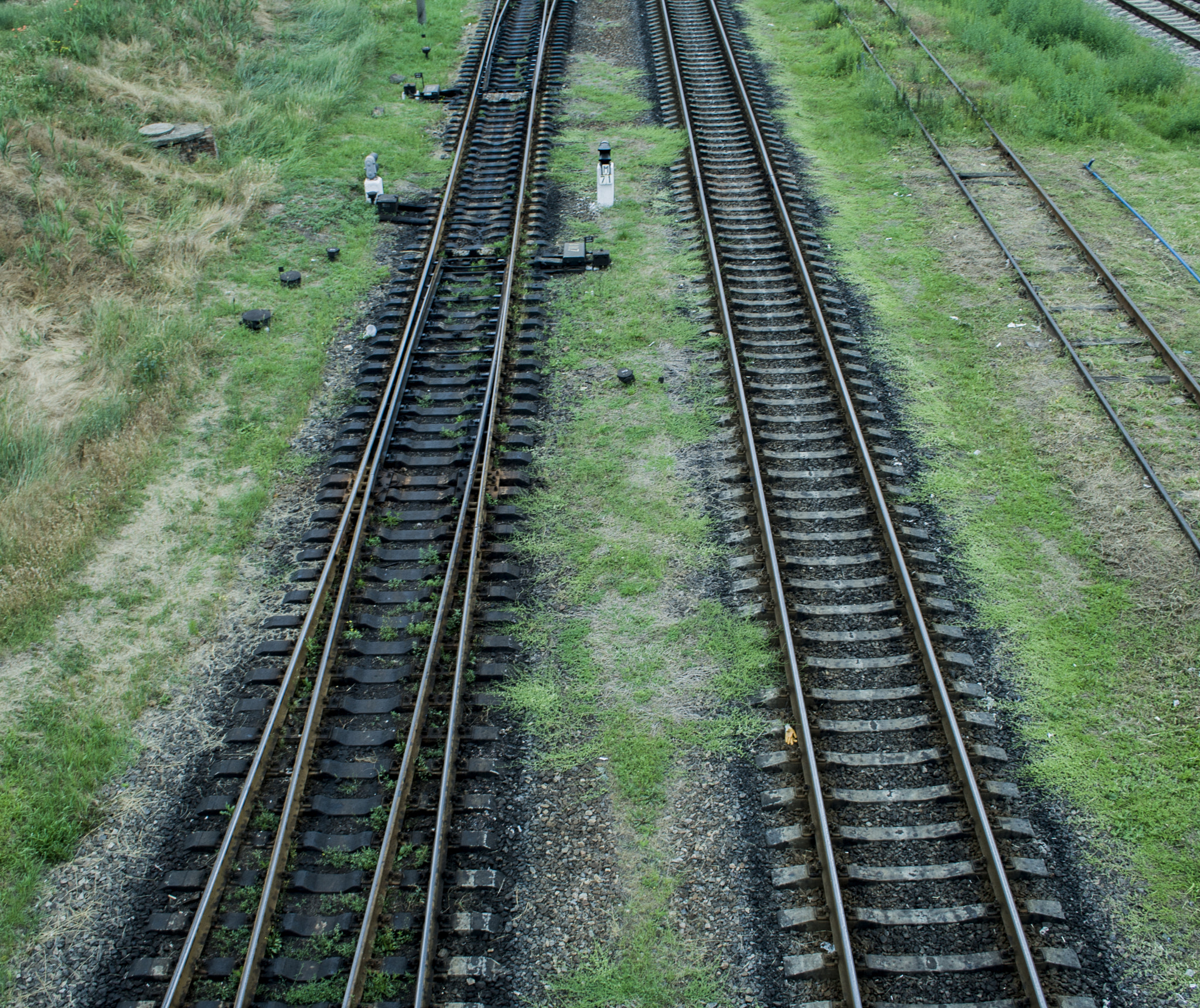 Canon EF-S 18-55mm F3.5-5.6 sample photo. Railway photography