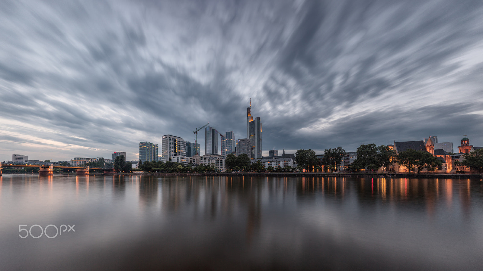 Canon TS-E 24.0mm f/3.5 L II sample photo. Mainblick photography