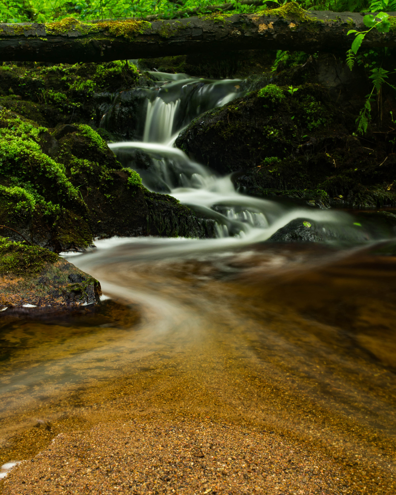 Nikon D7200 + Sigma 35mm F1.4 DG HSM Art sample photo. Intimate landscape photography