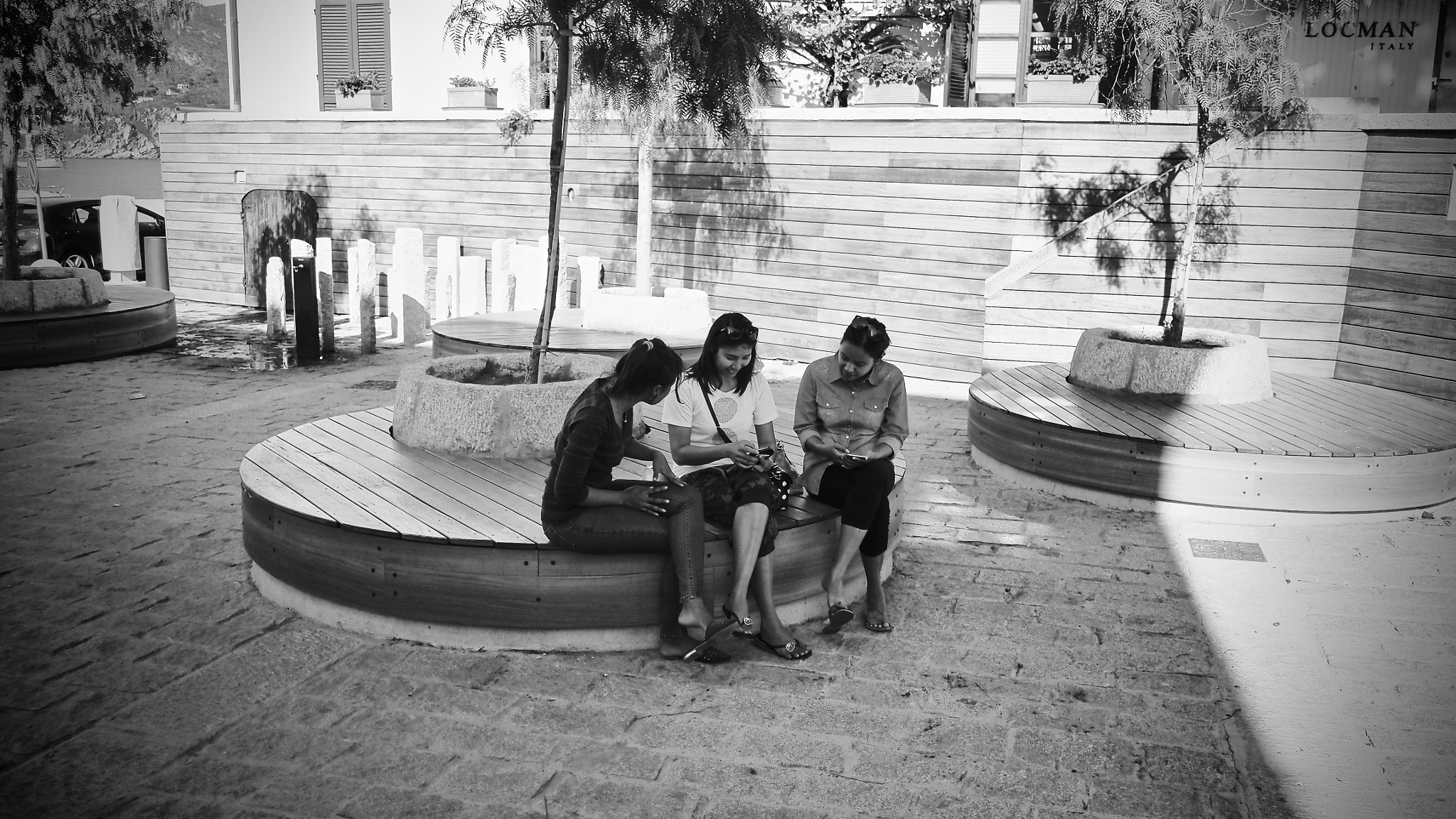 Olympus OM-D E-M10 + Panasonic Lumix G 14mm F2.5 ASPH sample photo. Streets scene in italy photography
