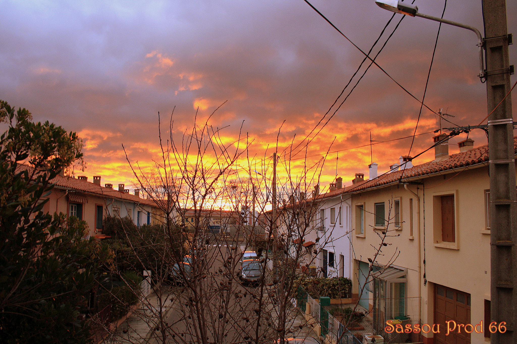 Canon EF-S 18-55mm F3.5-5.6 sample photo. Feu dans le ciel photography