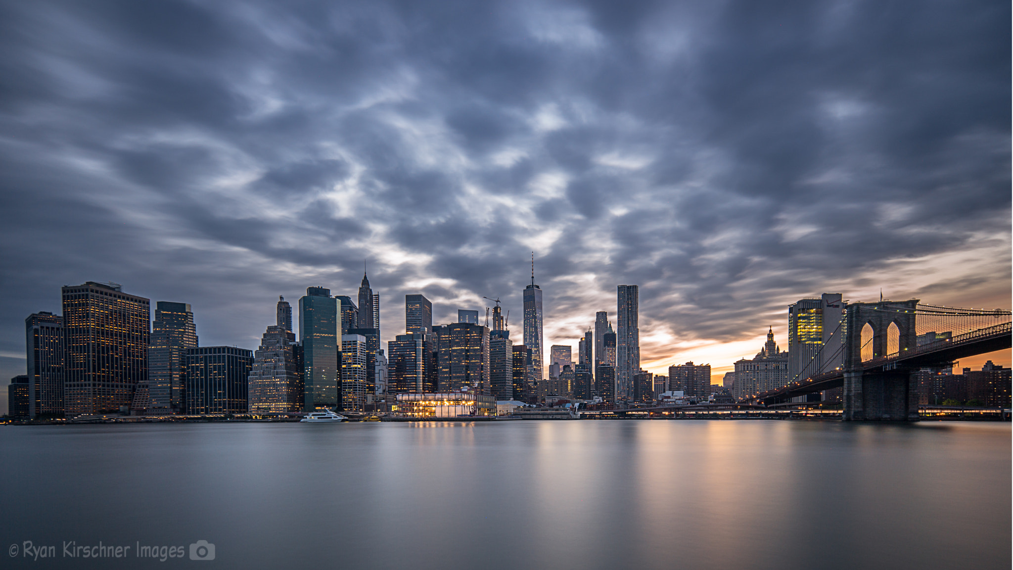 Samsung NX1 + Samsung NX 12-24mm F4-5.6 ED sample photo. Ominous sky over nyc photography