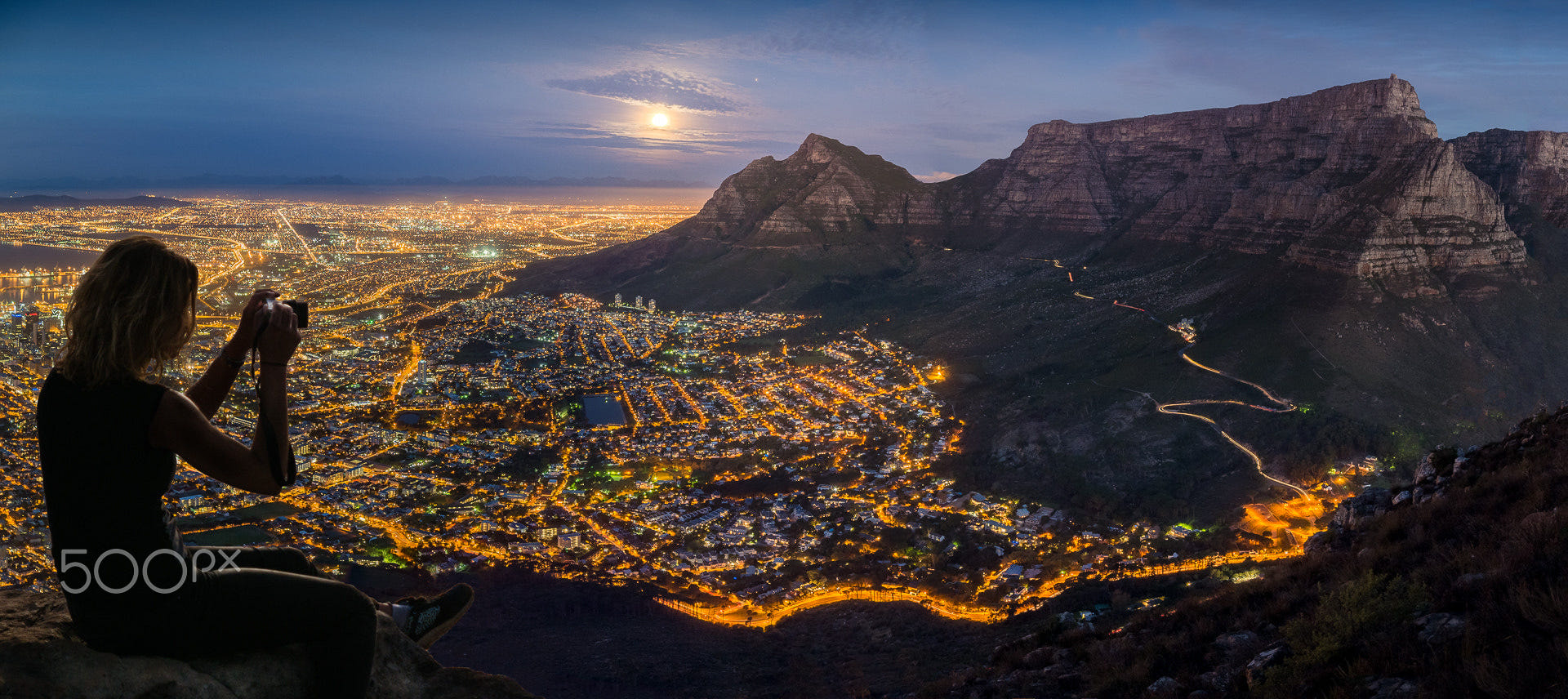 Full moon over table mountain, Cape Town by Michael Evans ...