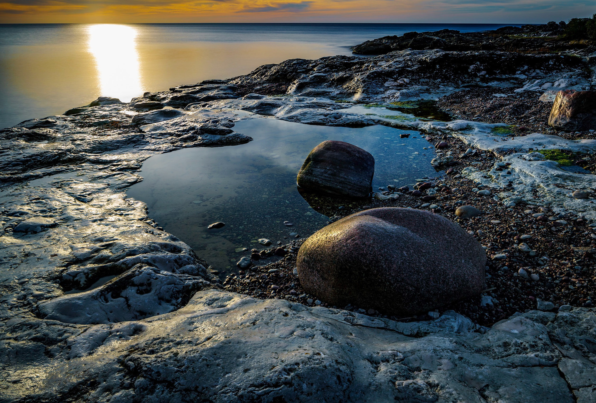 24mm F3.5 G II sample photo. A few days rest photography