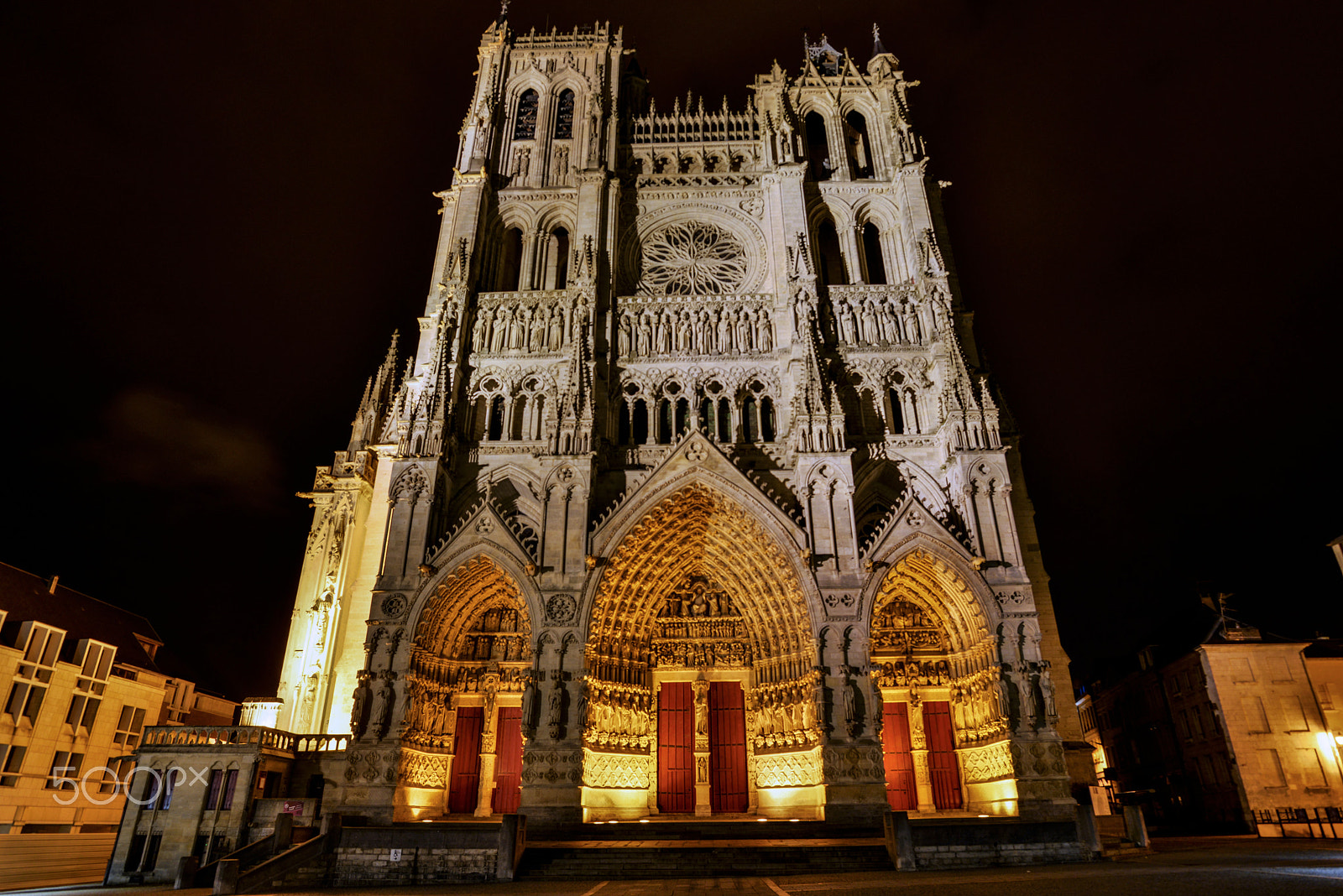 Nikon D800 + Sigma 17-35mm F2.8-4 EX DG  Aspherical HSM sample photo. Amiens cathedral basilica of our lady by night photography