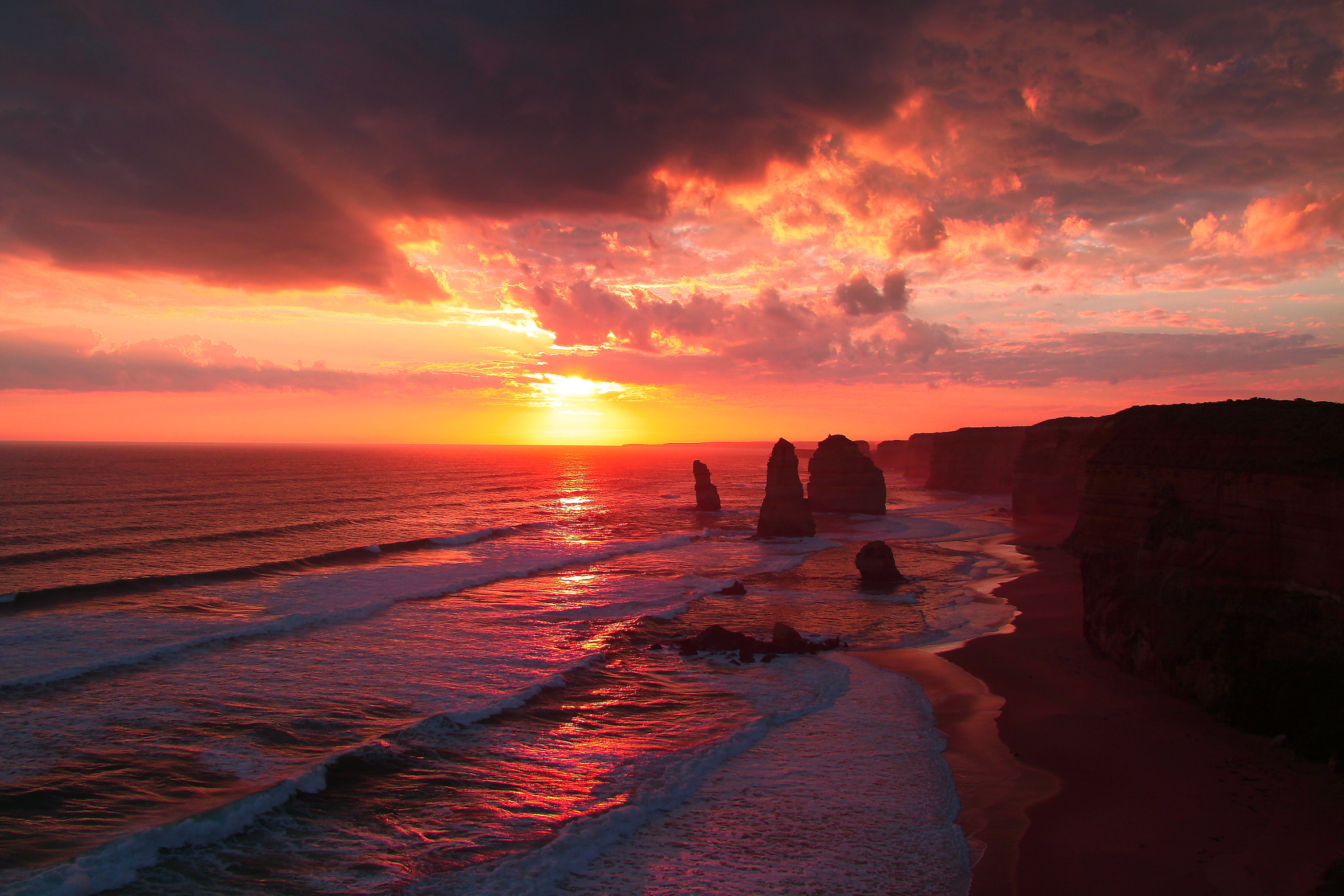 5-5.6 IS sample photo. A great sunset in the great ocean road，victory, australia photography