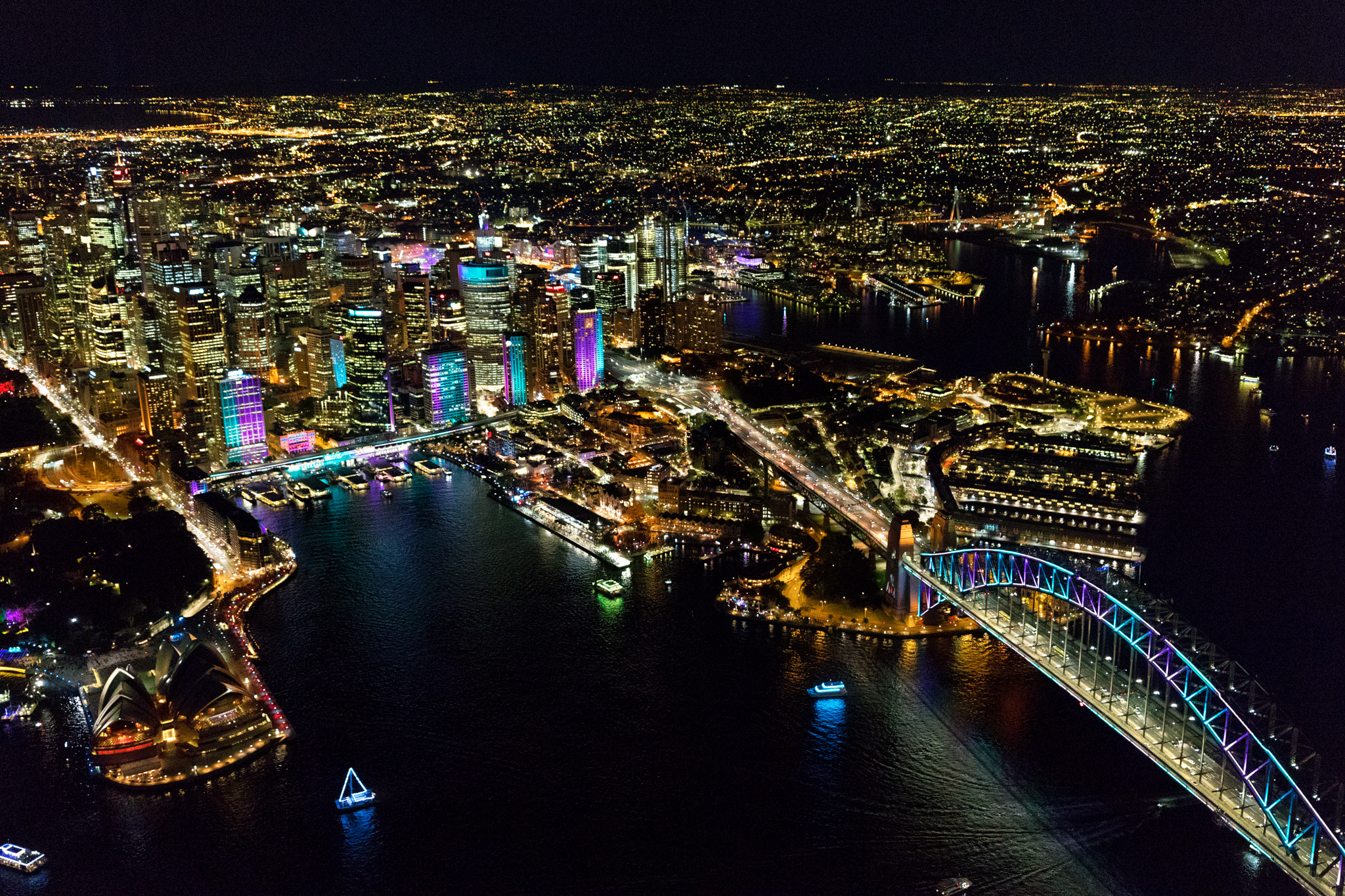 Canon EF 35mm F1.4L II USM sample photo. Vivd - sydney opera house and harbour bridge photography