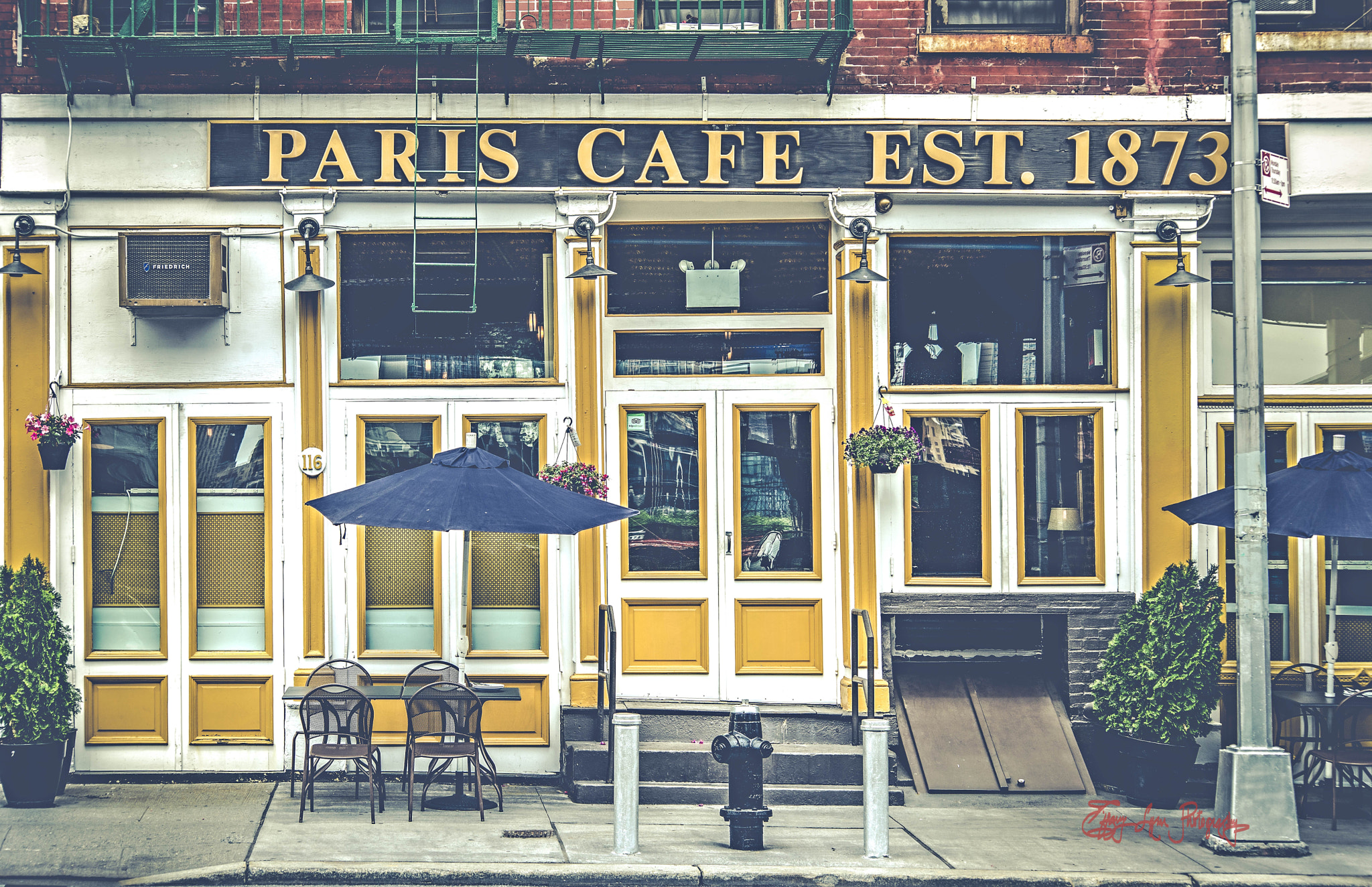 Nikon D600 + AF Nikkor 70-210mm f/4-5.6D sample photo. Paris cafe photography