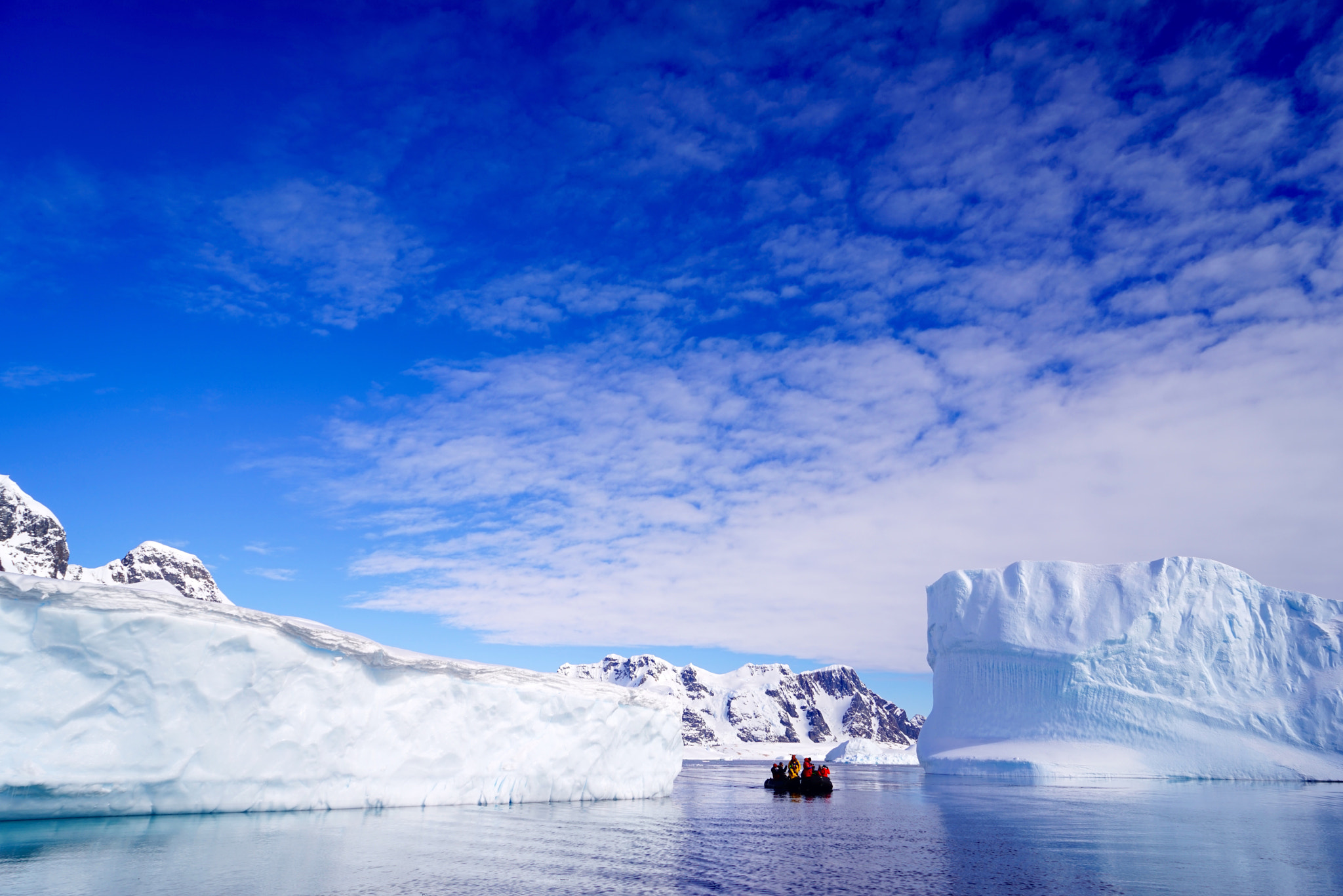 Sony a7R + Sony Vario Tessar T* FE 24-70mm F4 ZA OSS sample photo. The ice gate photography