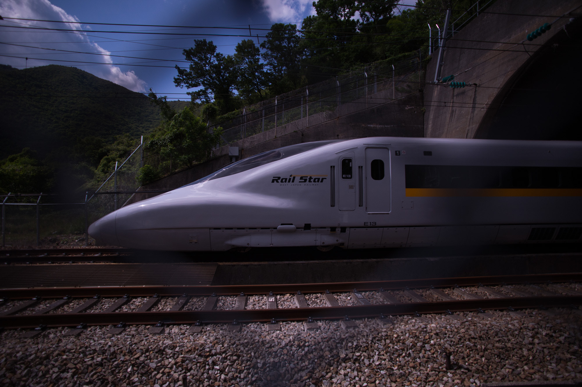 Nikon D4 + AF Nikkor 18mm f/2.8D sample photo. Absorb photography