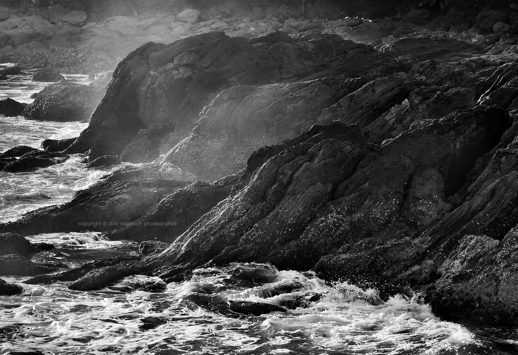 Sigma 70-200mm F2.8 EX DG Macro HSM II sample photo. The rock photography