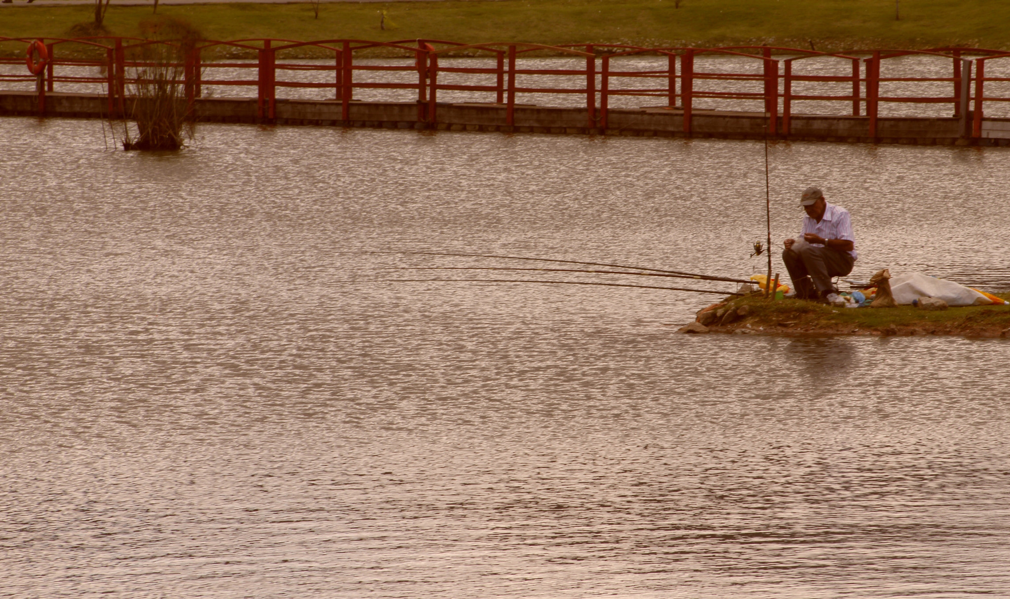 Canon EF 75-300mm f/4-5.6 USM sample photo. Fisherman photography