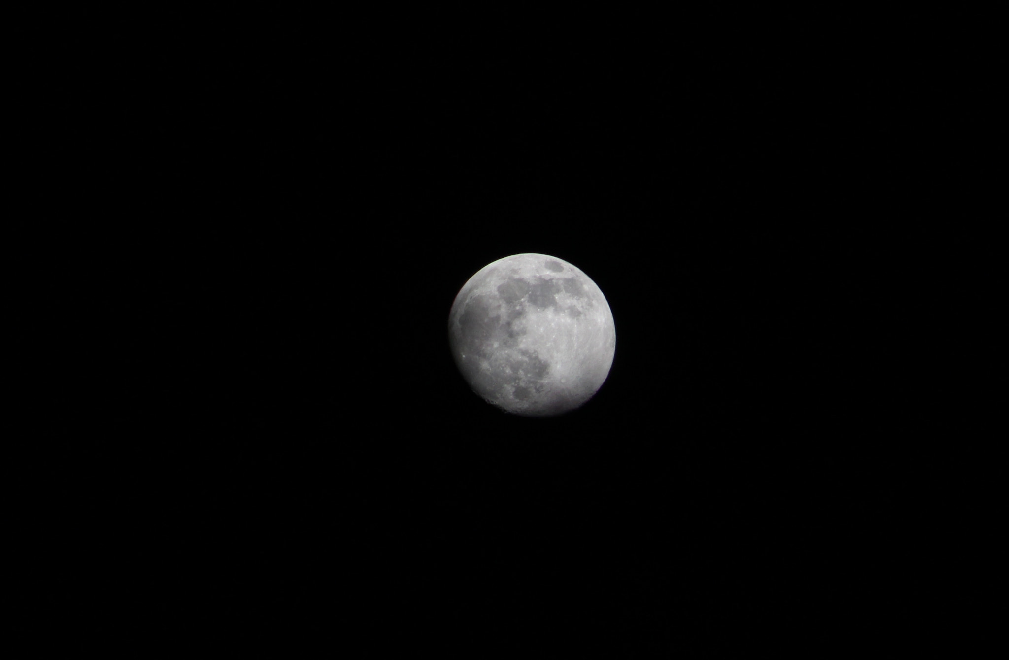 Canon EF75-300mm f/4-5.6 sample photo. Just now. amazing moon photography