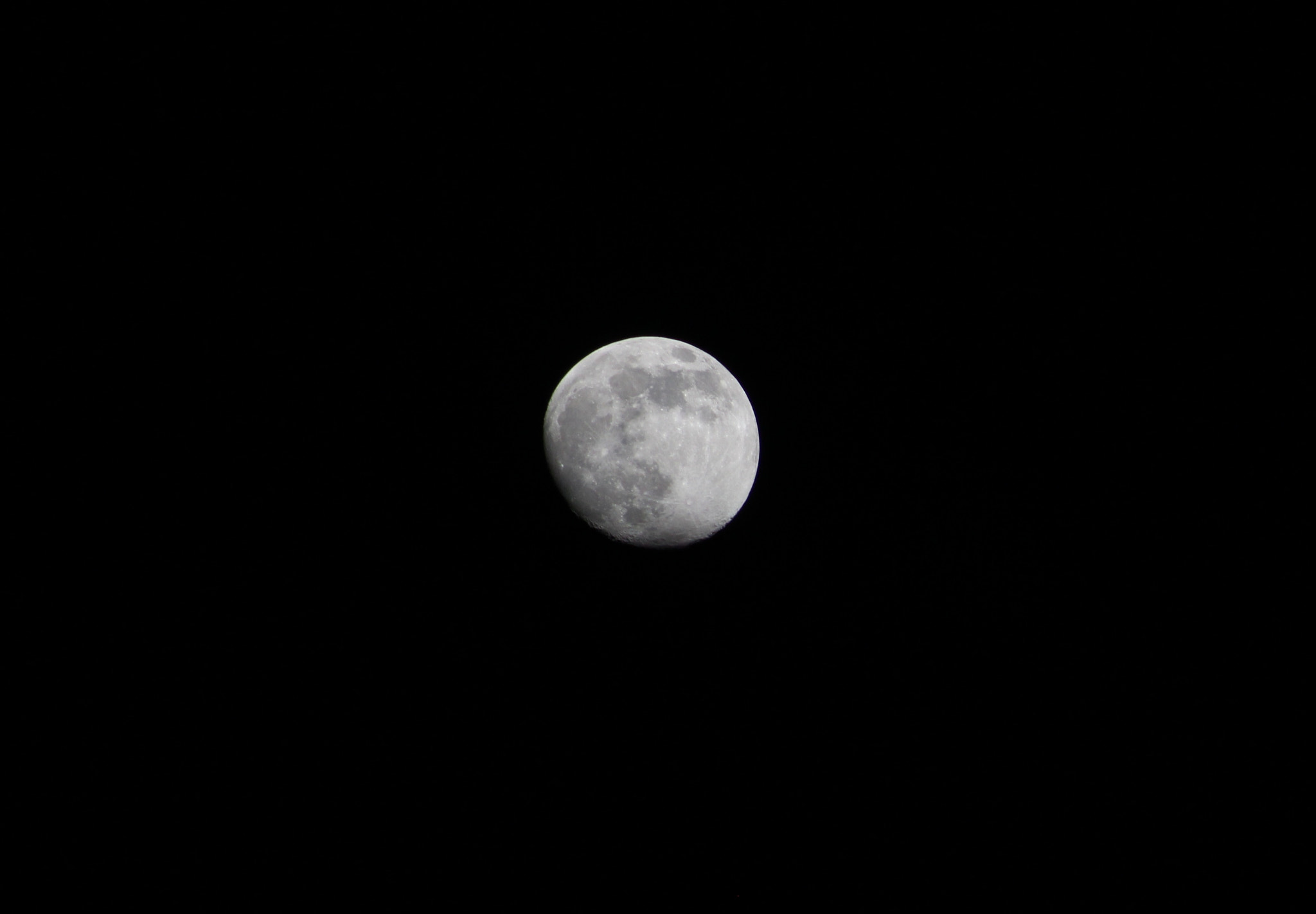 Canon EF75-300mm f/4-5.6 sample photo. Just now. amazing moon photography
